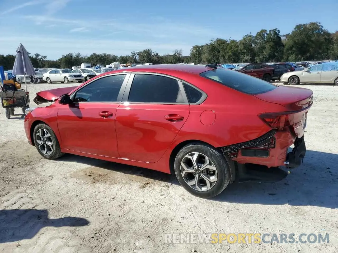2 fotografías del automóvil dañado 3KPF24AD3ME337546 KIA FORTE 2021