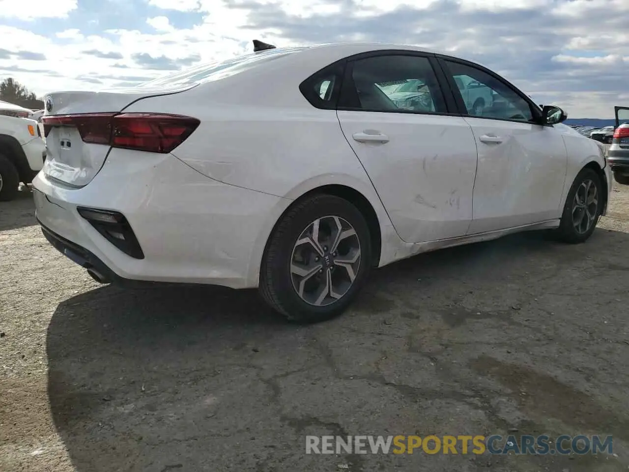 3 fotografías del automóvil dañado 3KPF24AD3ME341712 KIA FORTE 2021