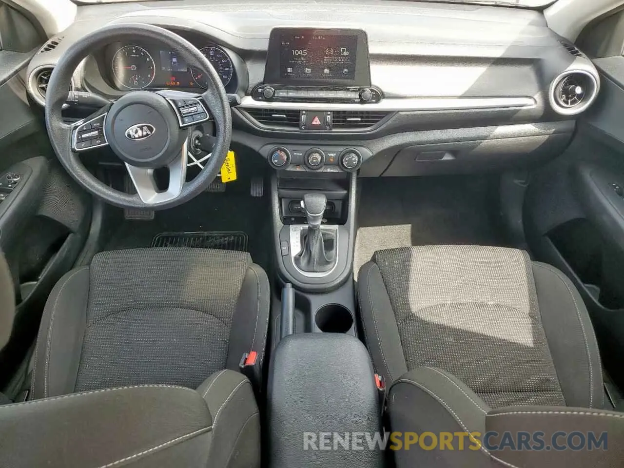 8 fotografías del automóvil dañado 3KPF24AD3ME351558 KIA FORTE 2021