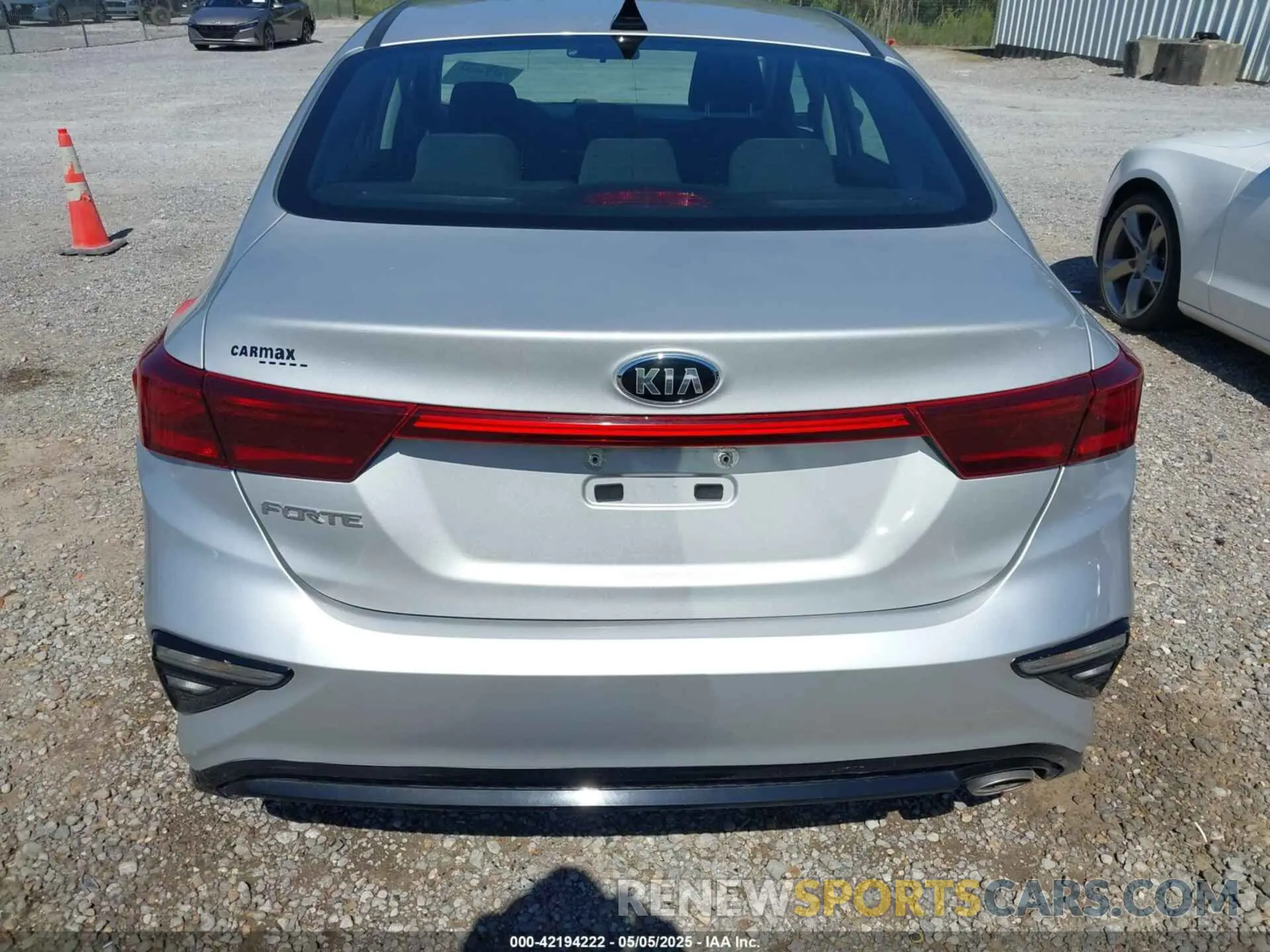 16 fotografías del automóvil dañado 3KPF24AD3ME353116 KIA FORTE 2021