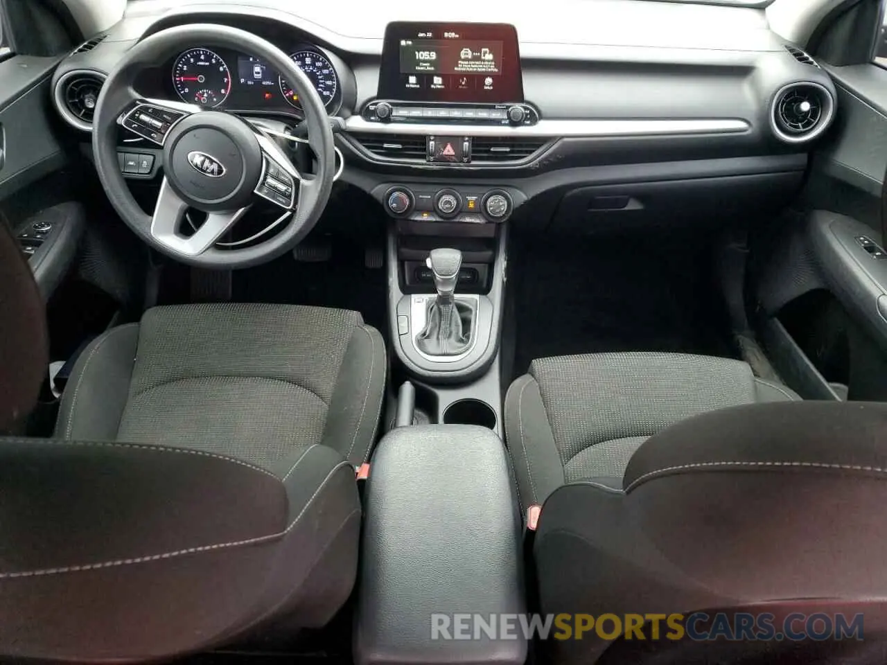 8 fotografías del automóvil dañado 3KPF24AD3ME369879 KIA FORTE 2021