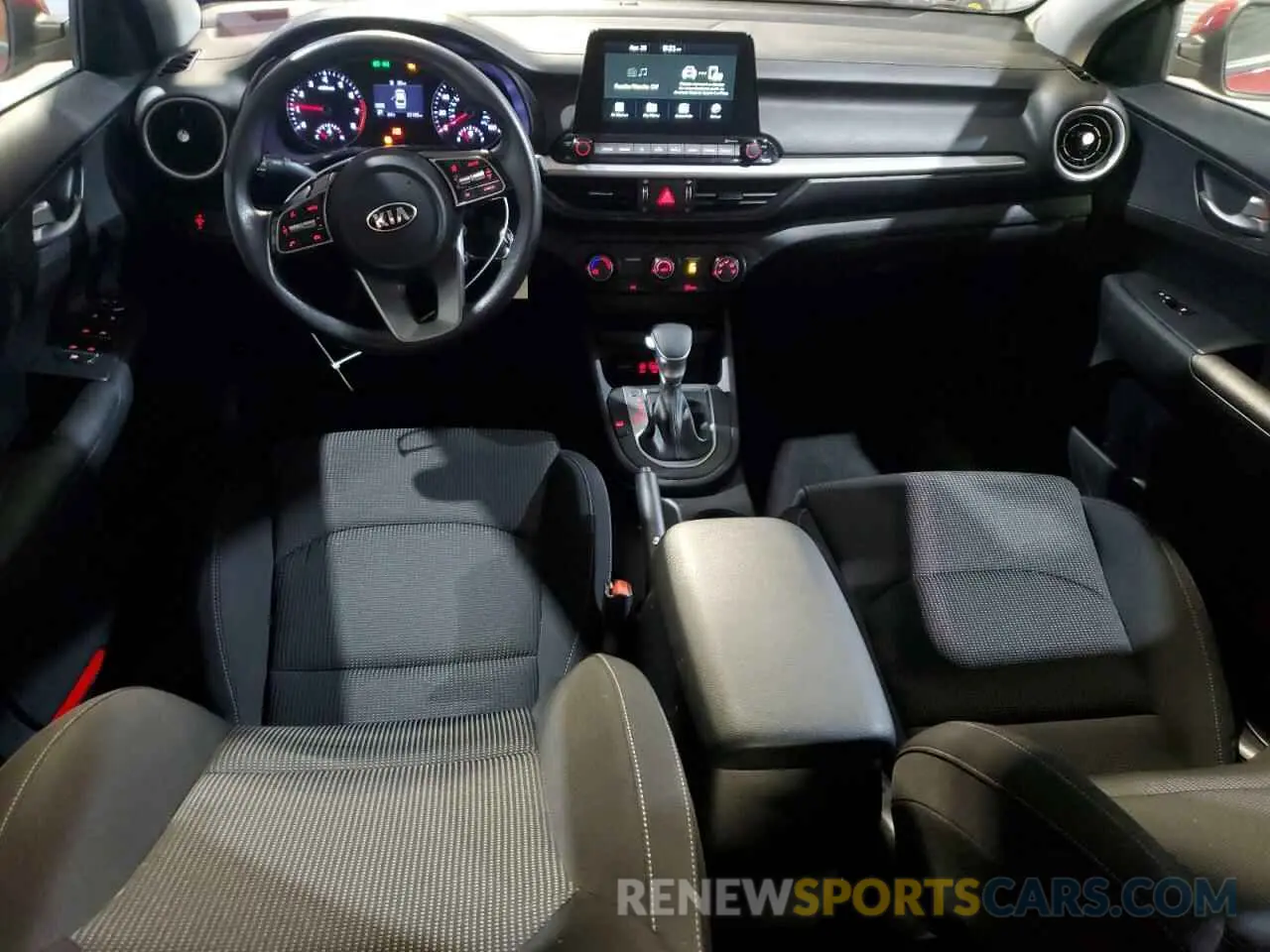8 fotografías del automóvil dañado 3KPF24AD3ME383779 KIA FORTE 2021
