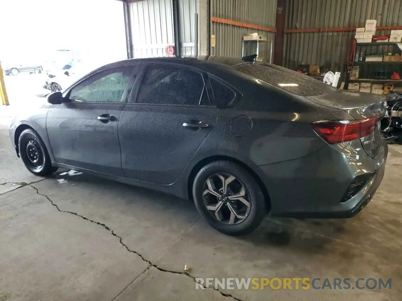 2 fotografías del automóvil dañado 3KPF24AD3ME407868 KIA FORTE 2021