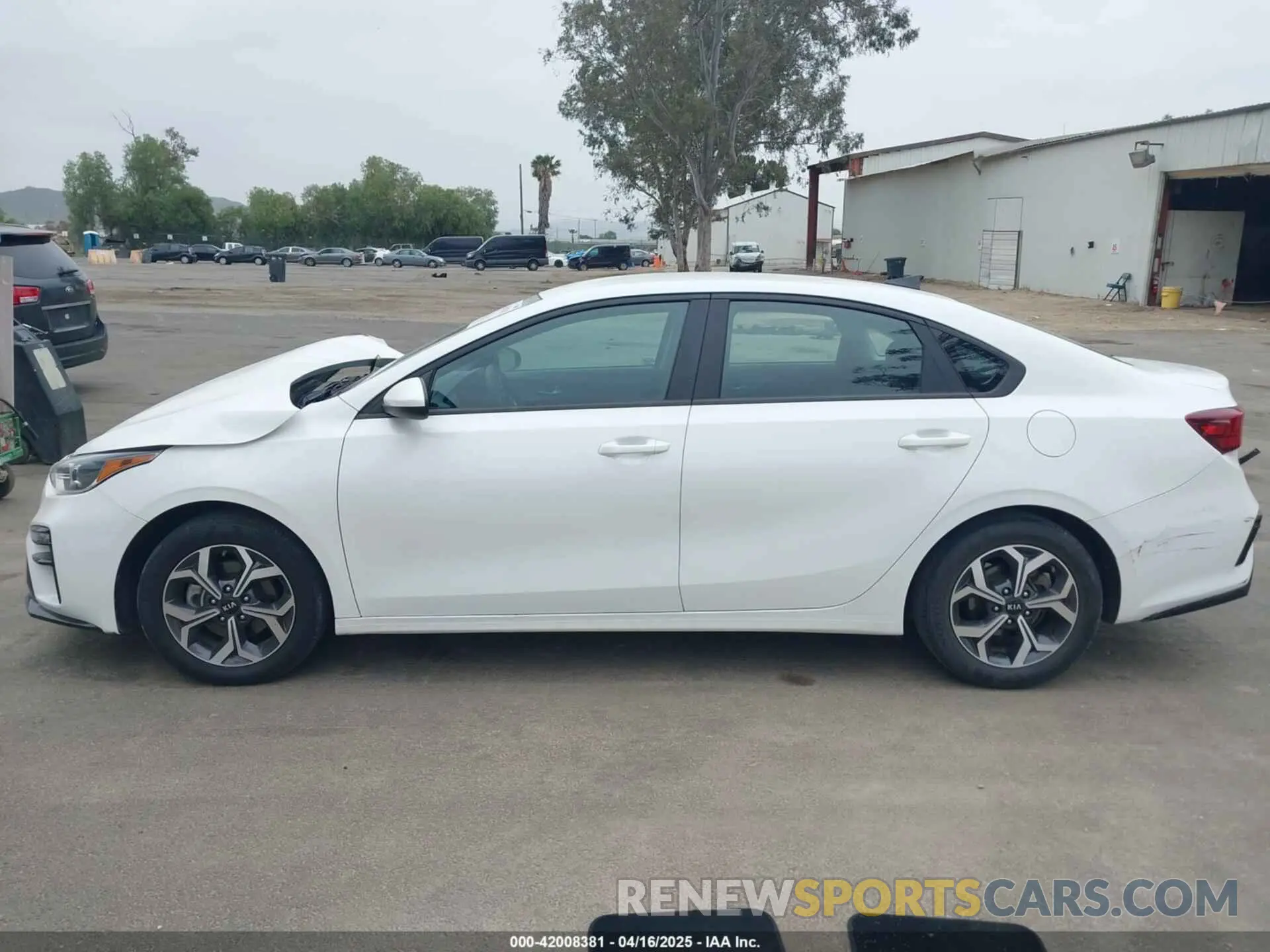 14 fotografías del automóvil dañado 3KPF24AD4ME286235 KIA FORTE 2021
