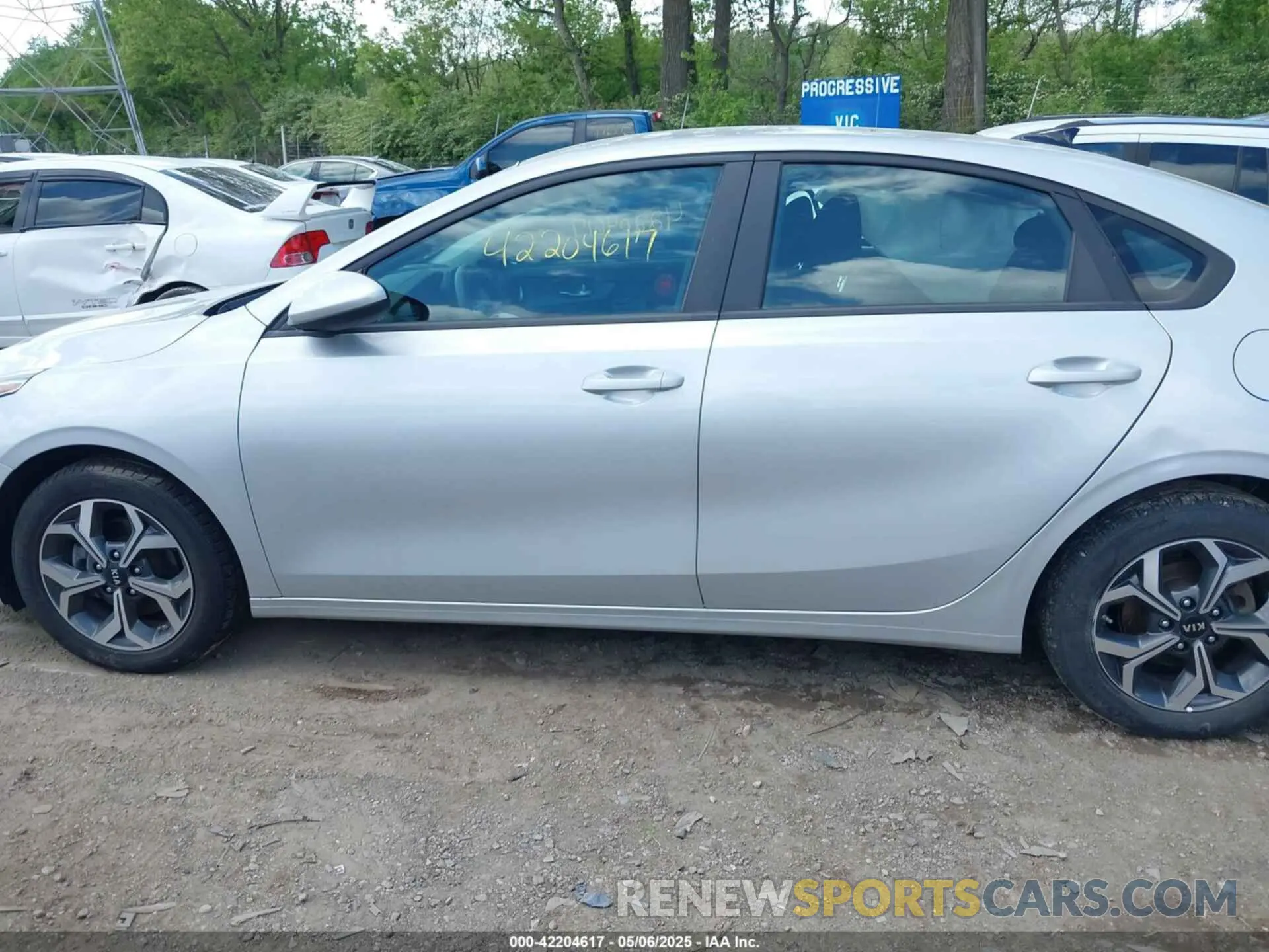 14 fotografías del automóvil dañado 3KPF24AD4ME302515 KIA FORTE 2021