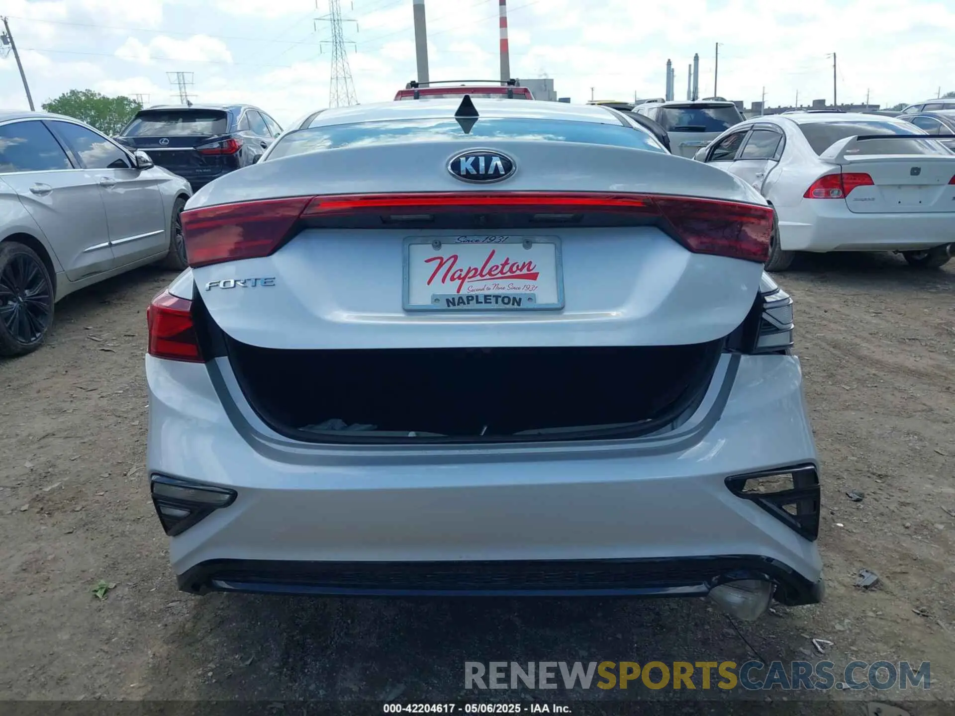 16 fotografías del automóvil dañado 3KPF24AD4ME302515 KIA FORTE 2021