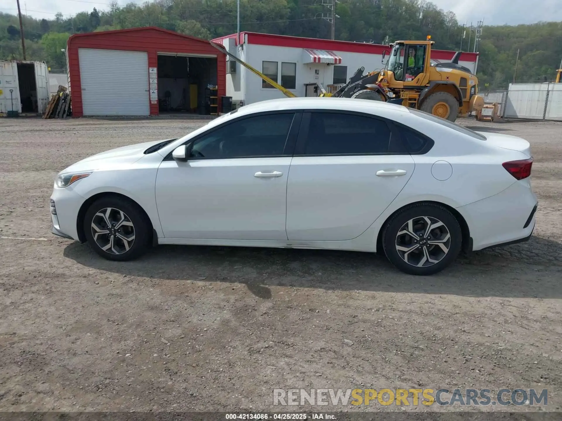 13 fotografías del automóvil dañado 3KPF24AD4ME313658 KIA FORTE 2021