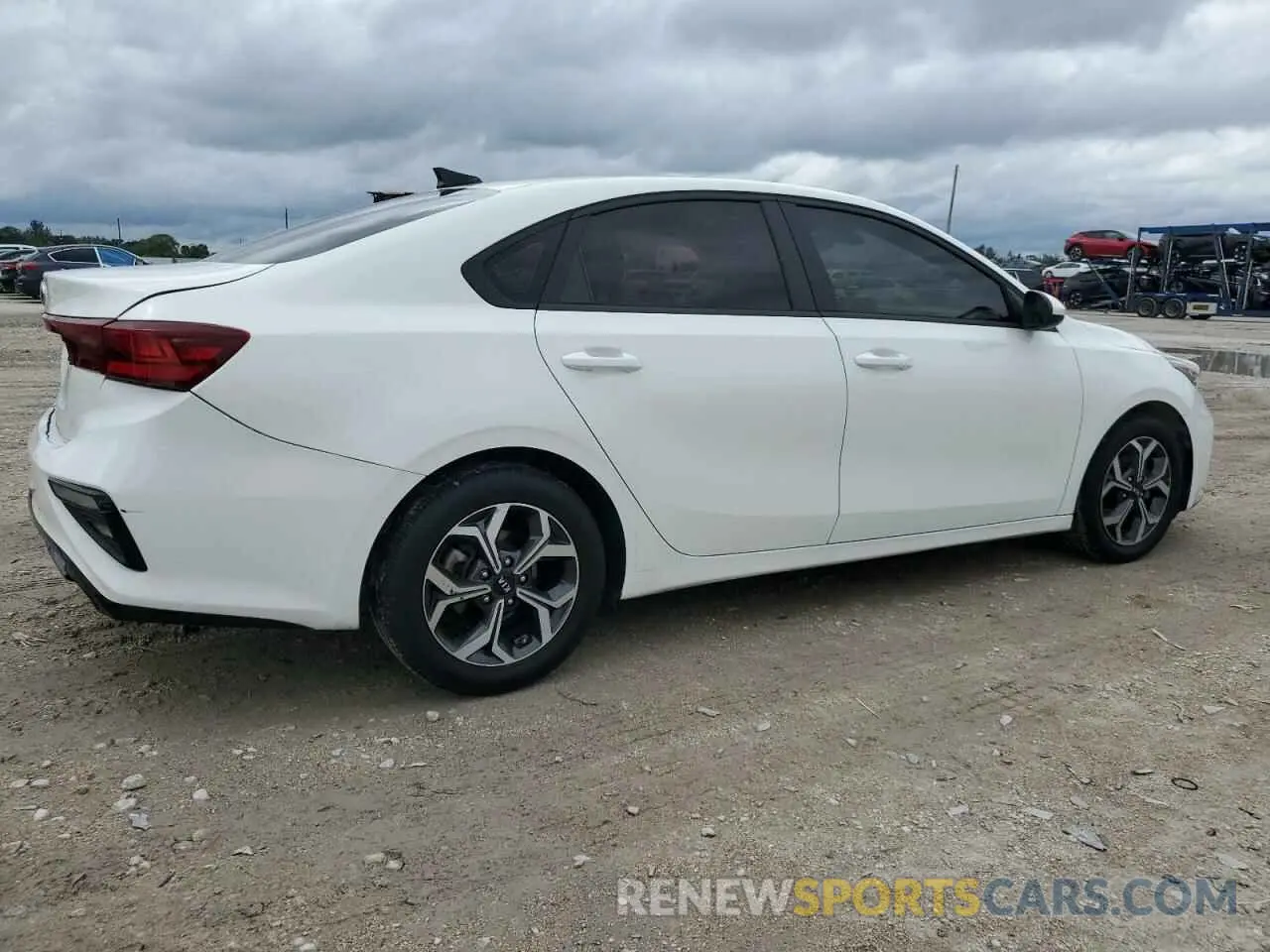 3 fotografías del automóvil dañado 3KPF24AD4ME315538 KIA FORTE 2021