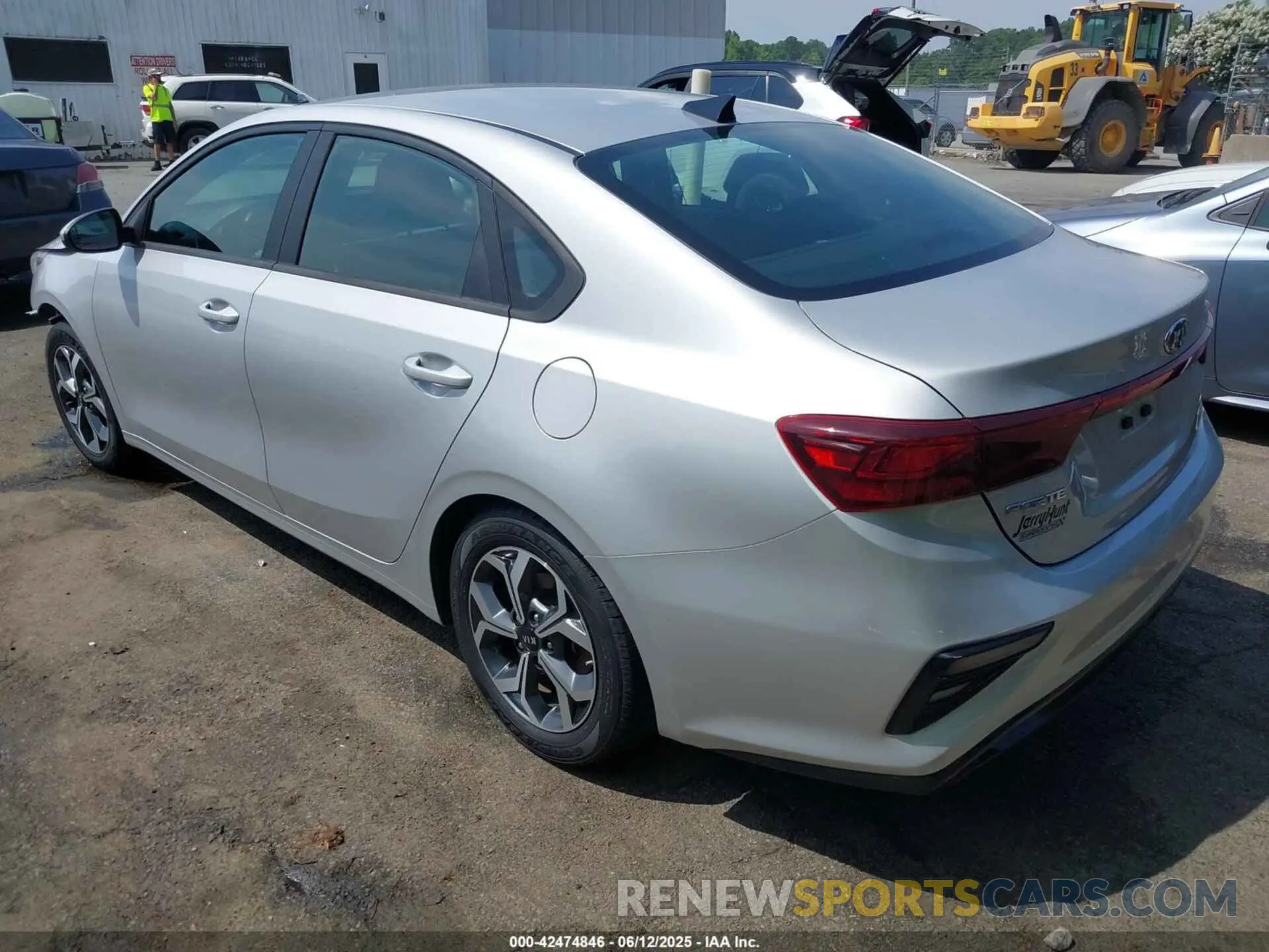 3 fotografías del automóvil dañado 3KPF24AD4ME331948 KIA FORTE 2021