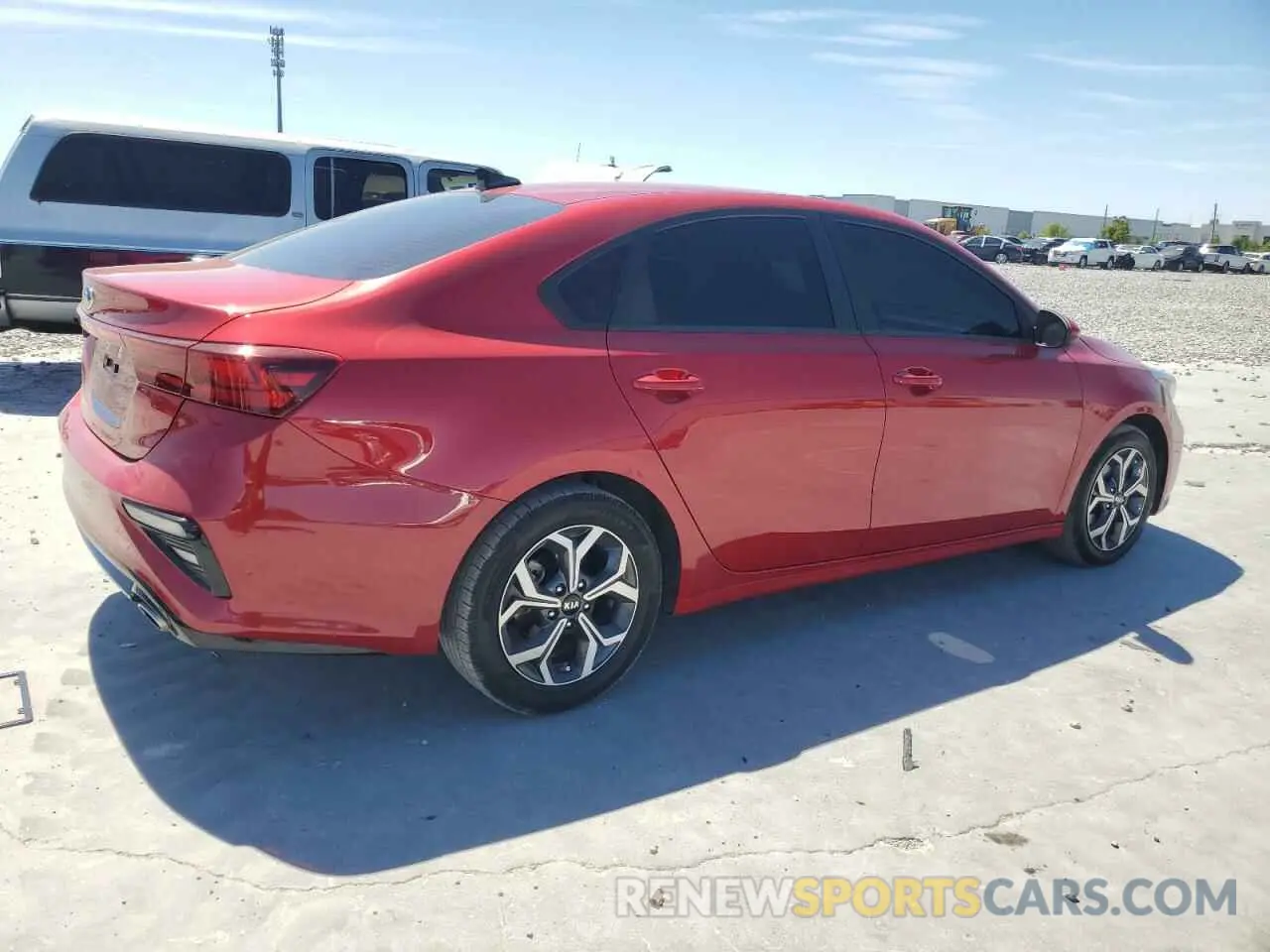 3 fotografías del automóvil dañado 3KPF24AD4ME344120 KIA FORTE 2021