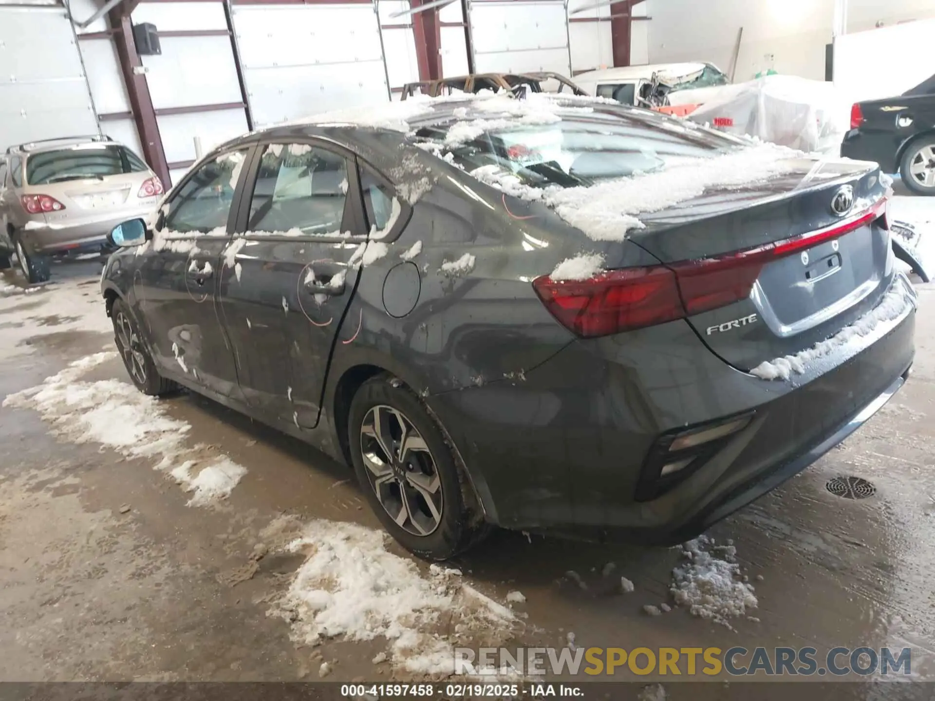 3 fotografías del automóvil dañado 3KPF24AD4ME358633 KIA FORTE 2021