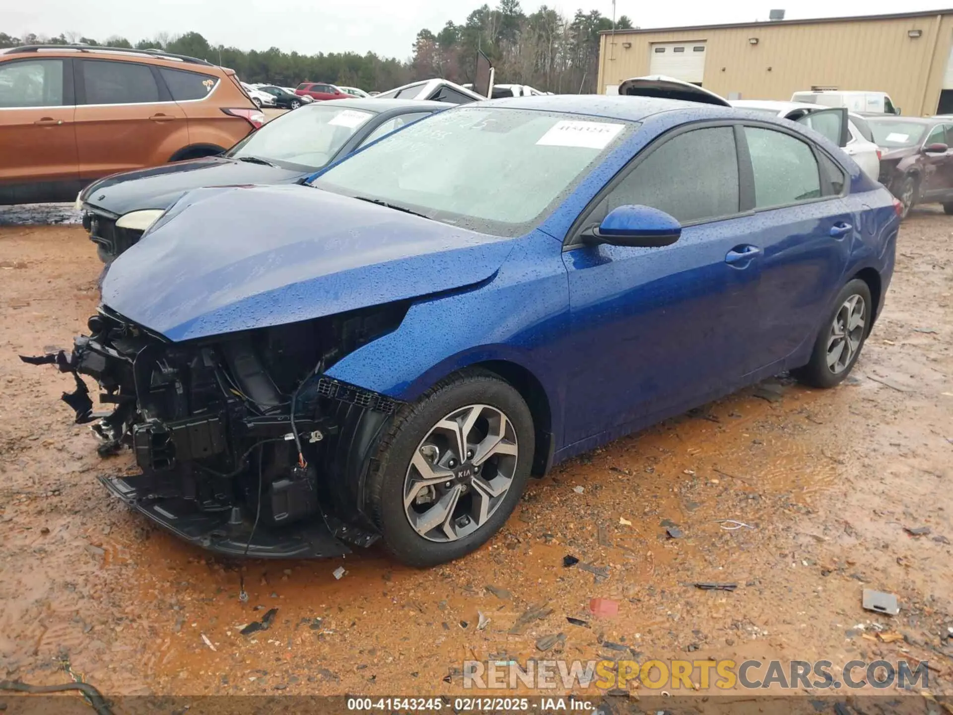 2 fotografías del automóvil dañado 3KPF24AD4ME380180 KIA FORTE 2021