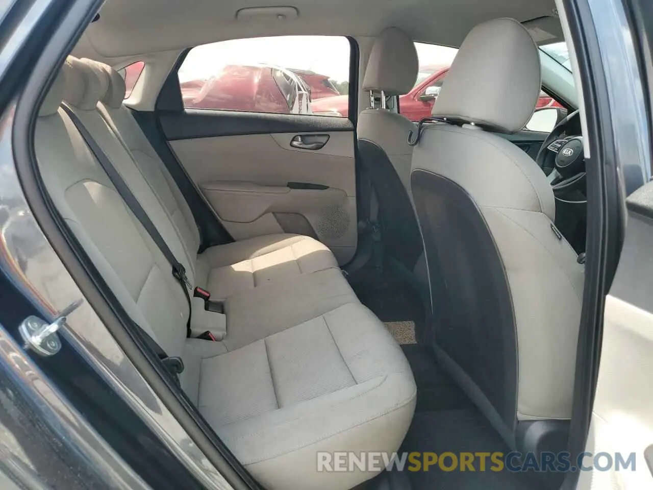 10 fotografías del automóvil dañado 3KPF24AD4ME403747 KIA FORTE 2021