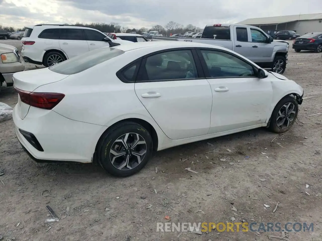 3 fotografías del automóvil dañado 3KPF24AD4ME404672 KIA FORTE 2021
