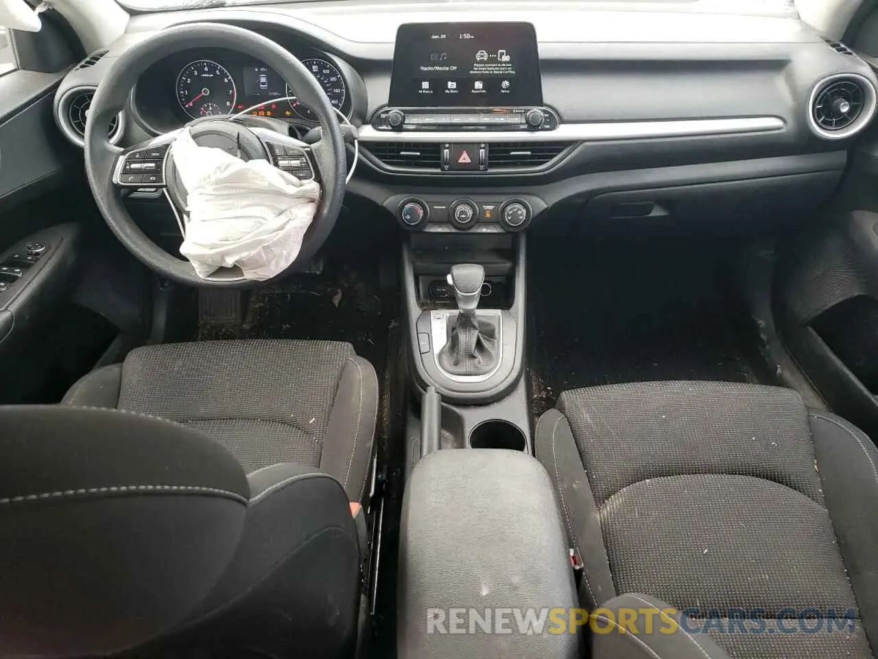 8 fotografías del automóvil dañado 3KPF24AD4ME404672 KIA FORTE 2021