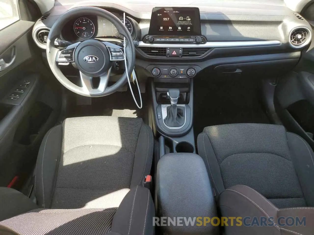 8 fotografías del automóvil dañado 3KPF24AD5ME265443 KIA FORTE 2021