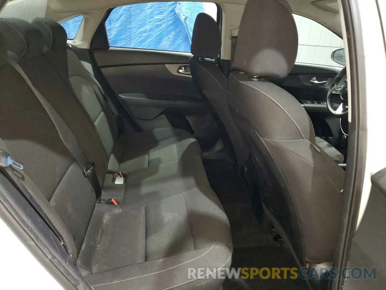10 fotografías del automóvil dañado 3KPF24AD5ME268472 KIA FORTE 2021