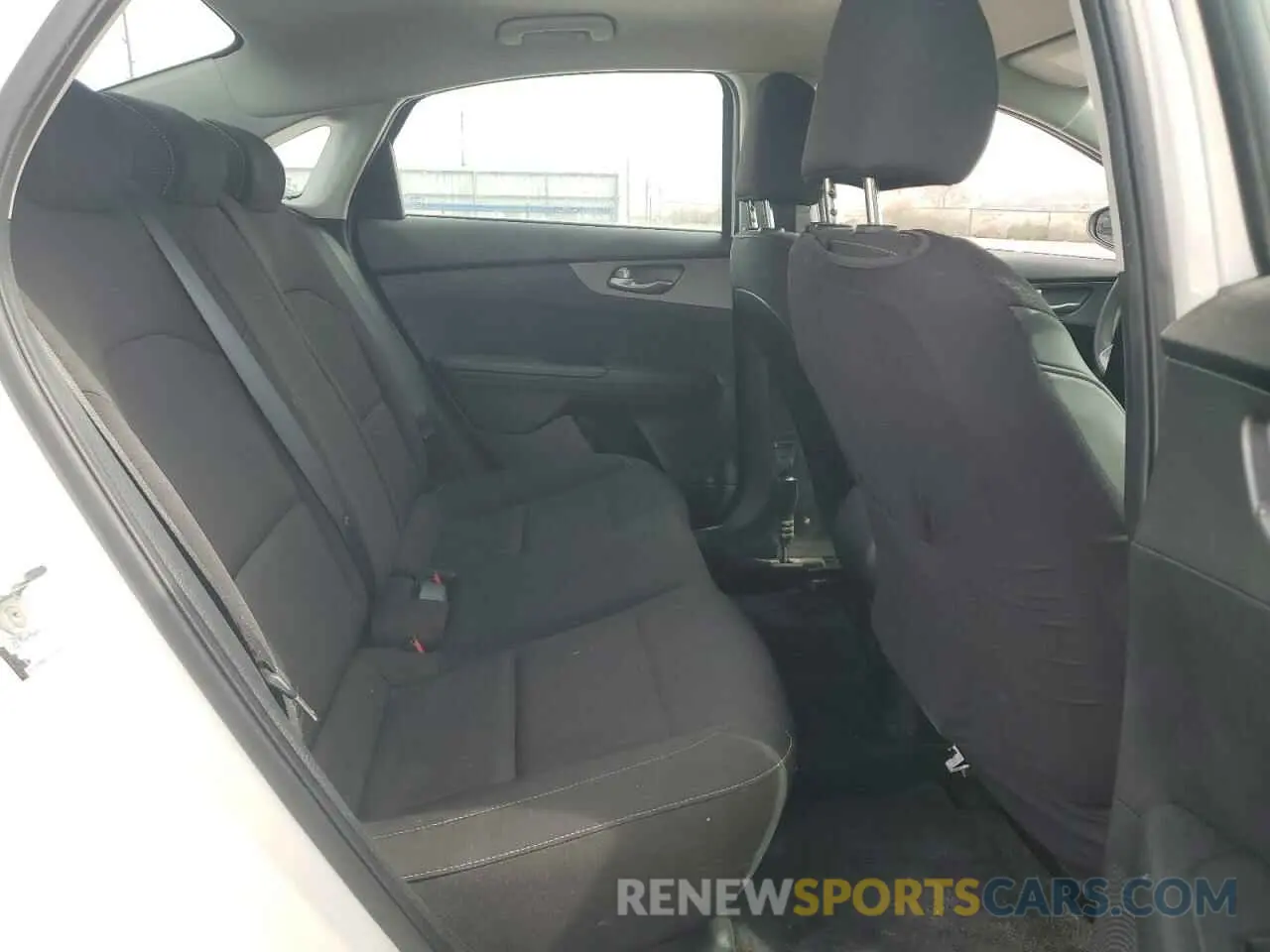 11 fotografías del automóvil dañado 3KPF24AD5ME272649 KIA FORTE 2021