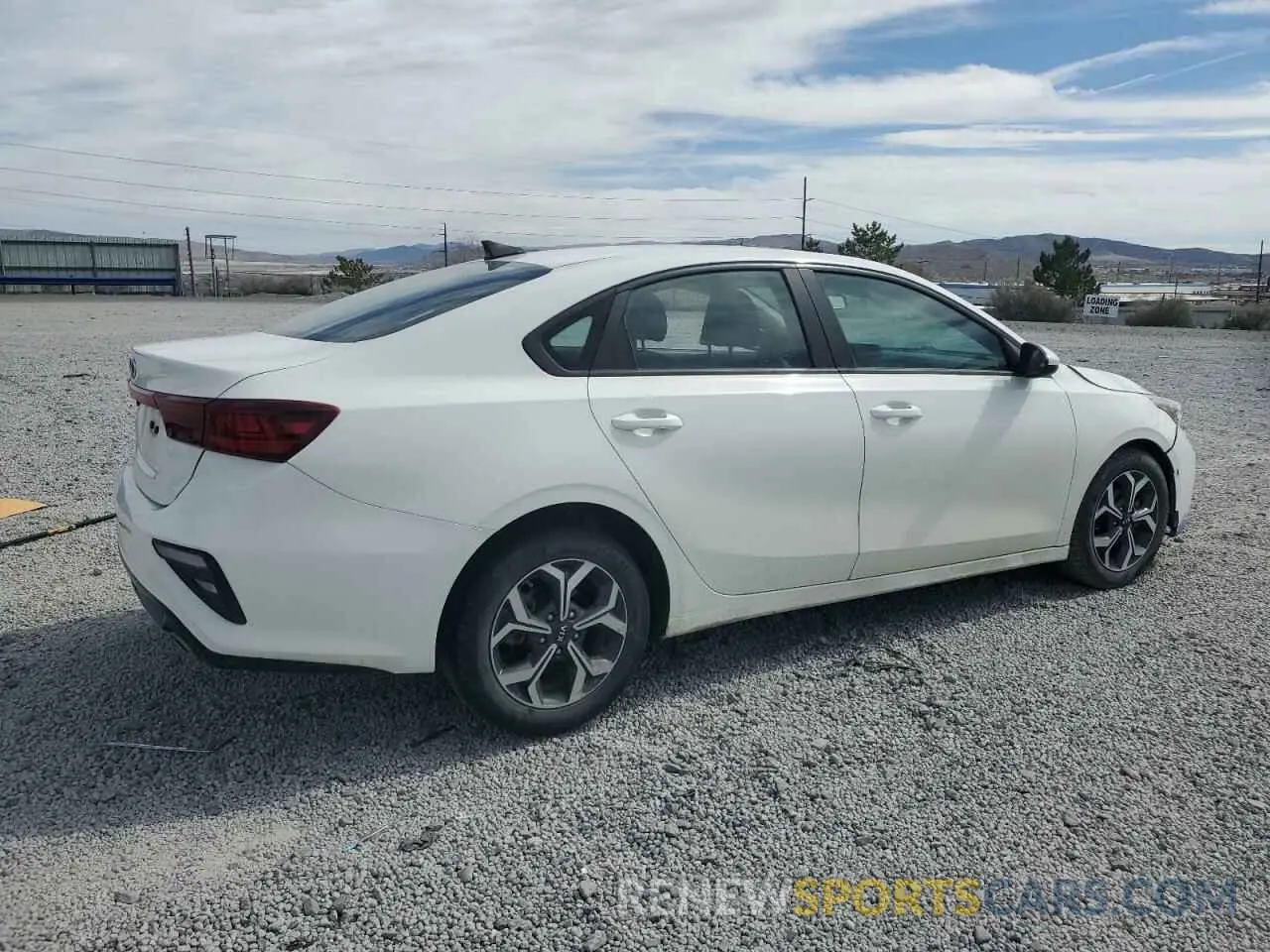 3 fotografías del automóvil dañado 3KPF24AD5ME272649 KIA FORTE 2021