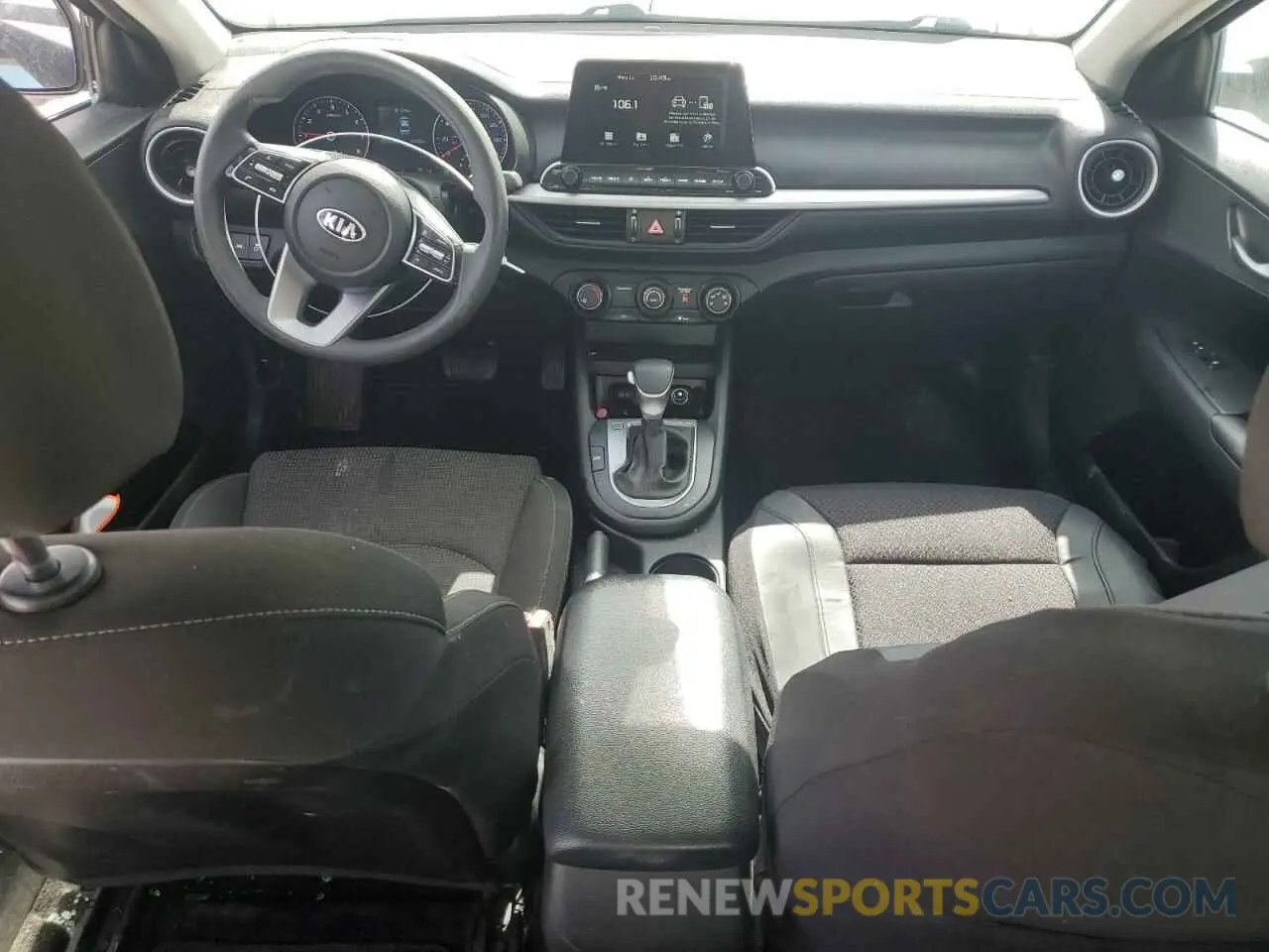 8 fotografías del automóvil dañado 3KPF24AD5ME272649 KIA FORTE 2021