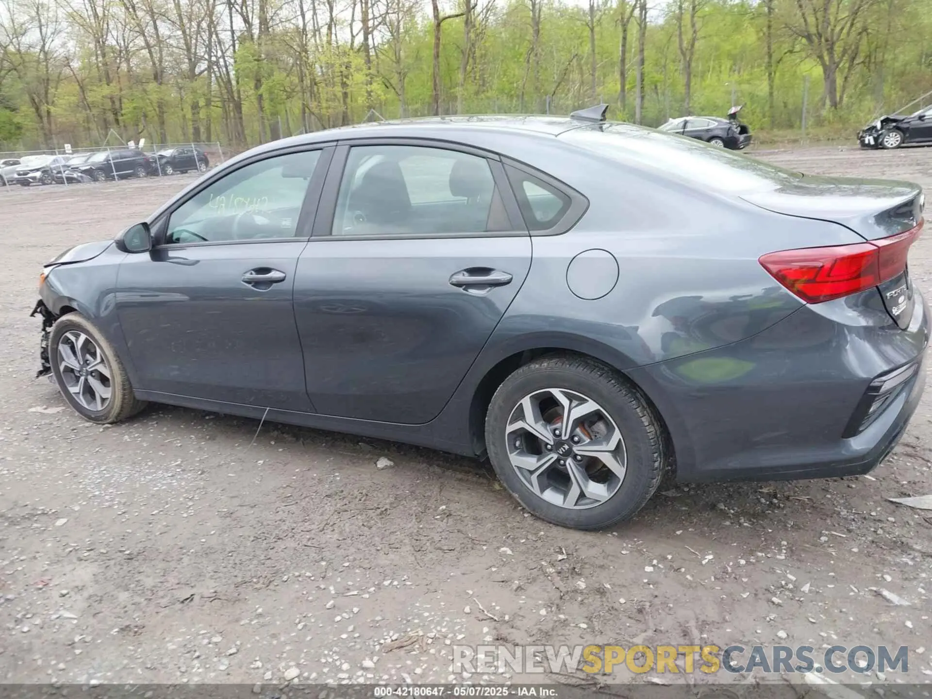 14 fotografías del automóvil dañado 3KPF24AD5ME274305 KIA FORTE 2021