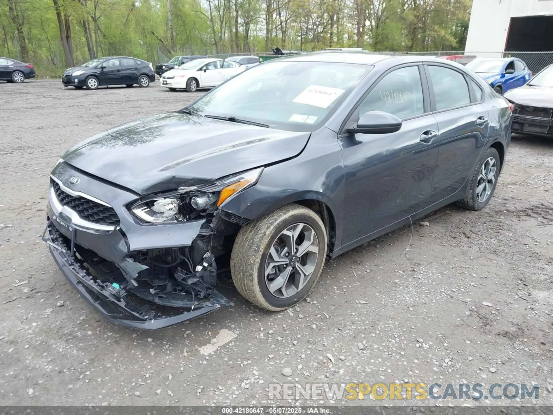 2 fotografías del automóvil dañado 3KPF24AD5ME274305 KIA FORTE 2021