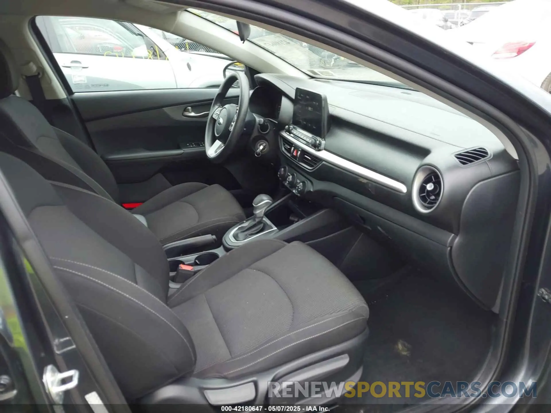 5 fotografías del automóvil dañado 3KPF24AD5ME274305 KIA FORTE 2021