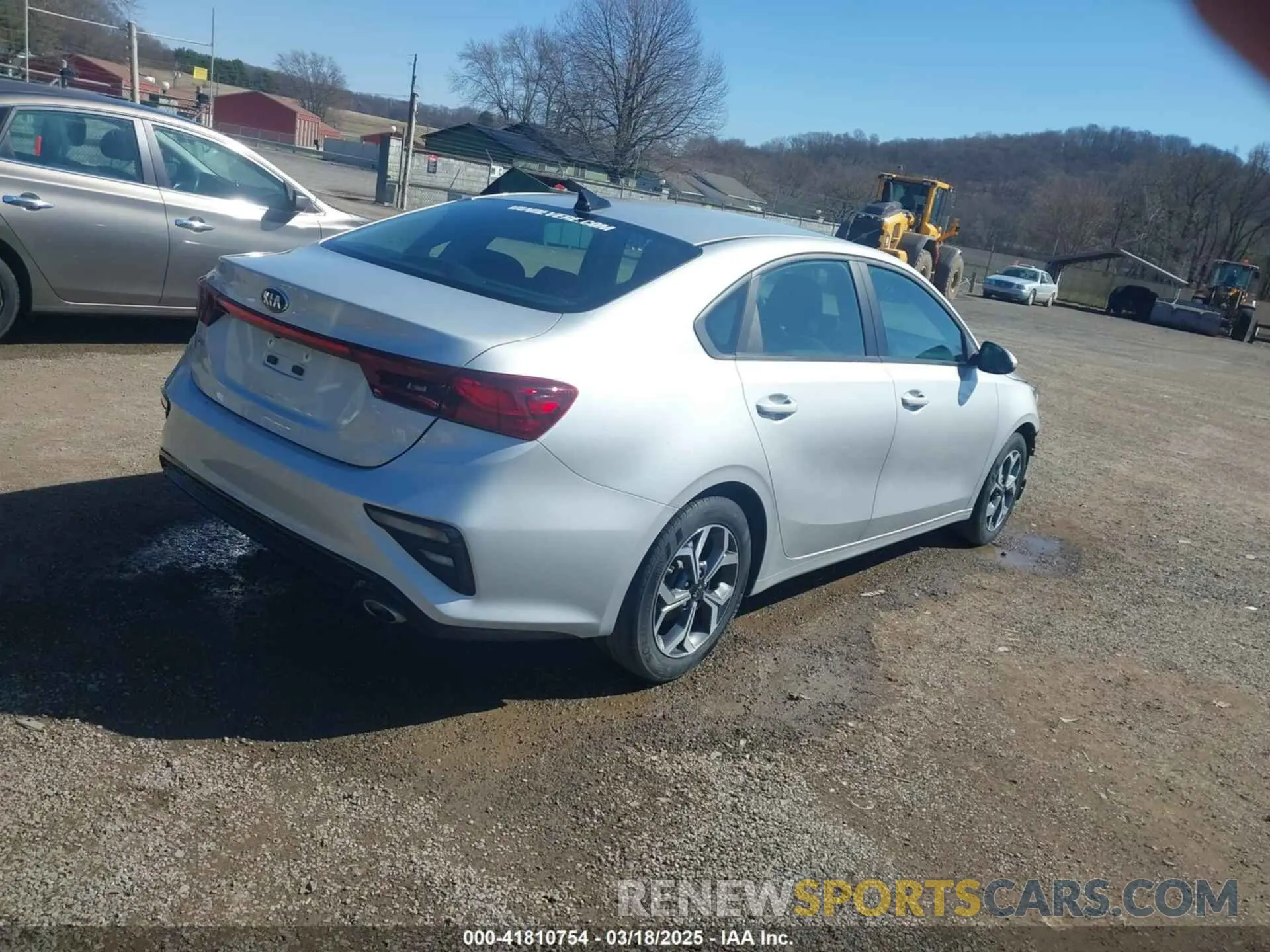 4 fotografías del automóvil dañado 3KPF24AD5ME291590 KIA FORTE 2021