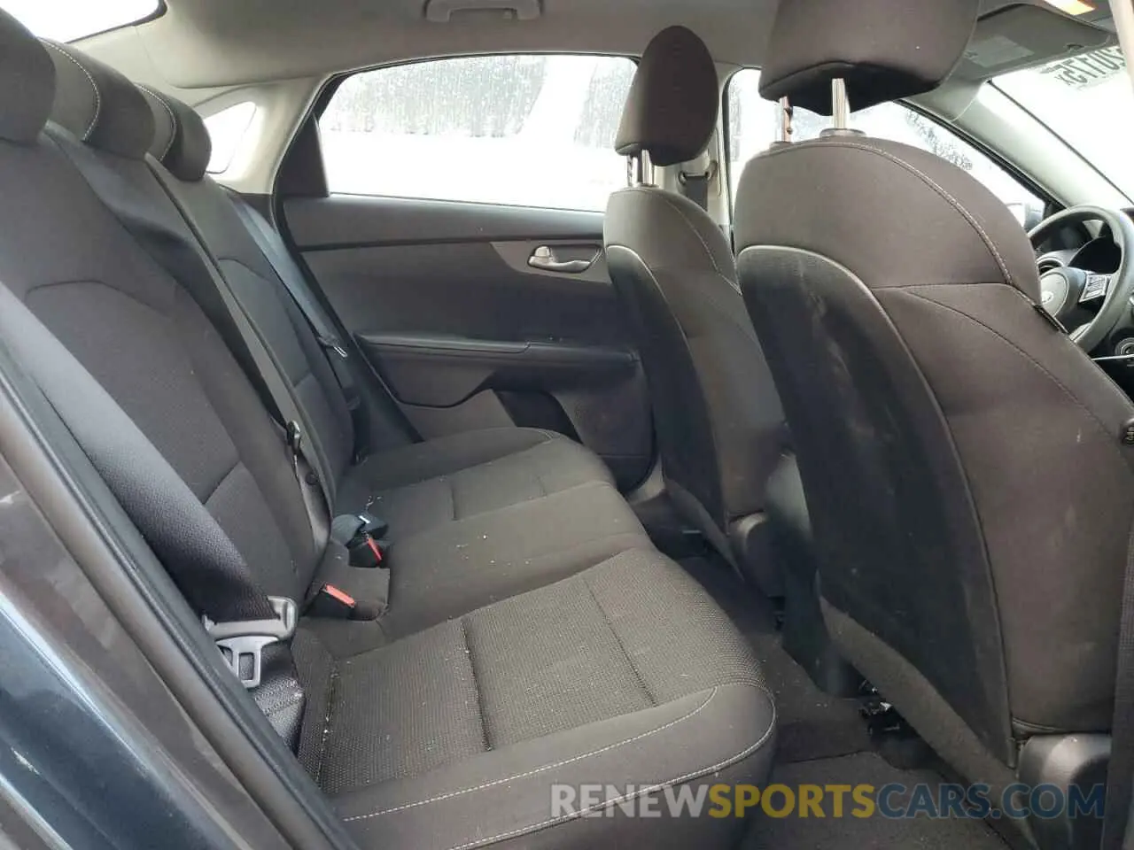 10 fotografías del automóvil dañado 3KPF24AD5ME307156 KIA FORTE 2021
