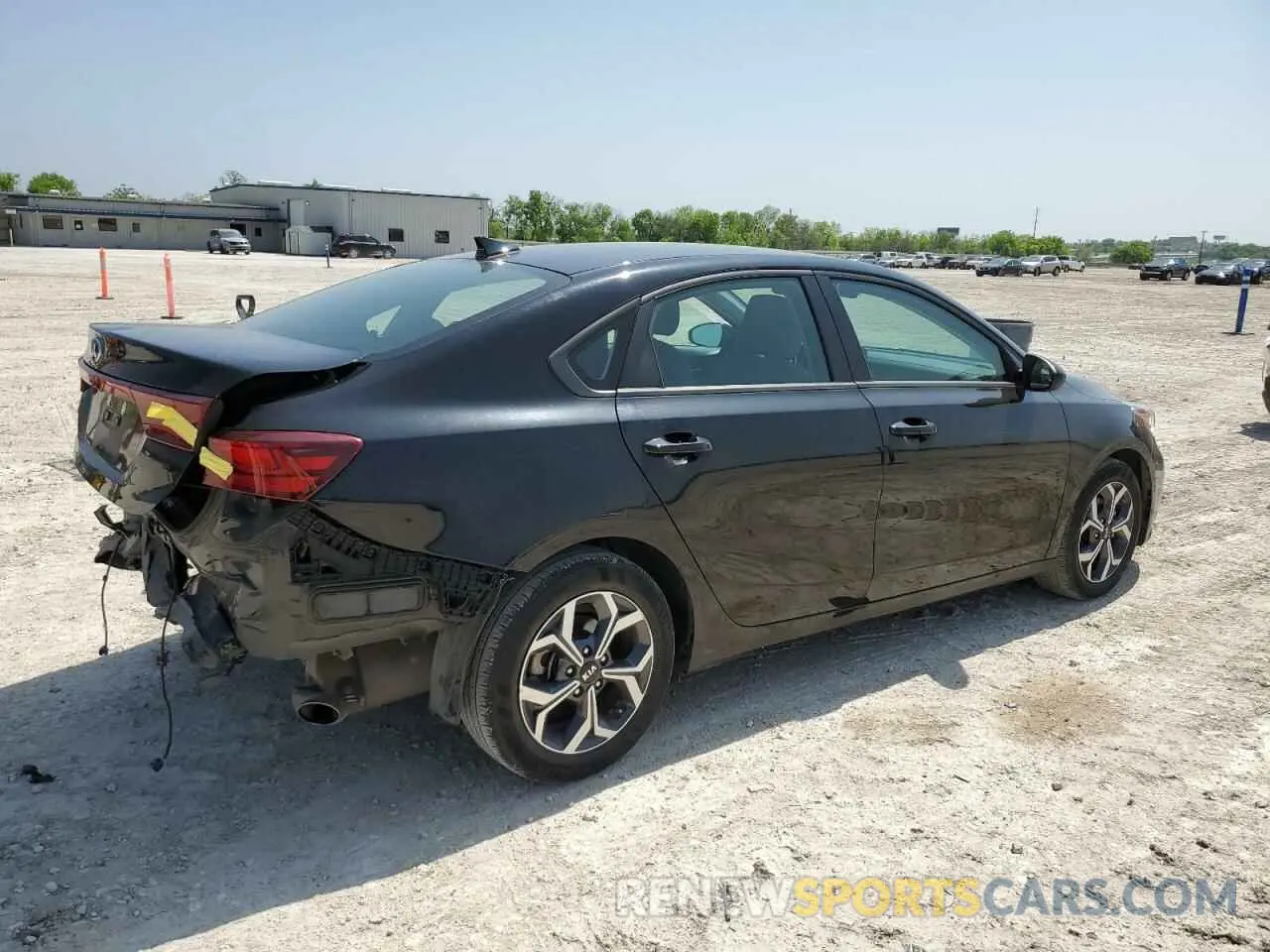 3 fotografías del automóvil dañado 3KPF24AD5ME313152 KIA FORTE 2021