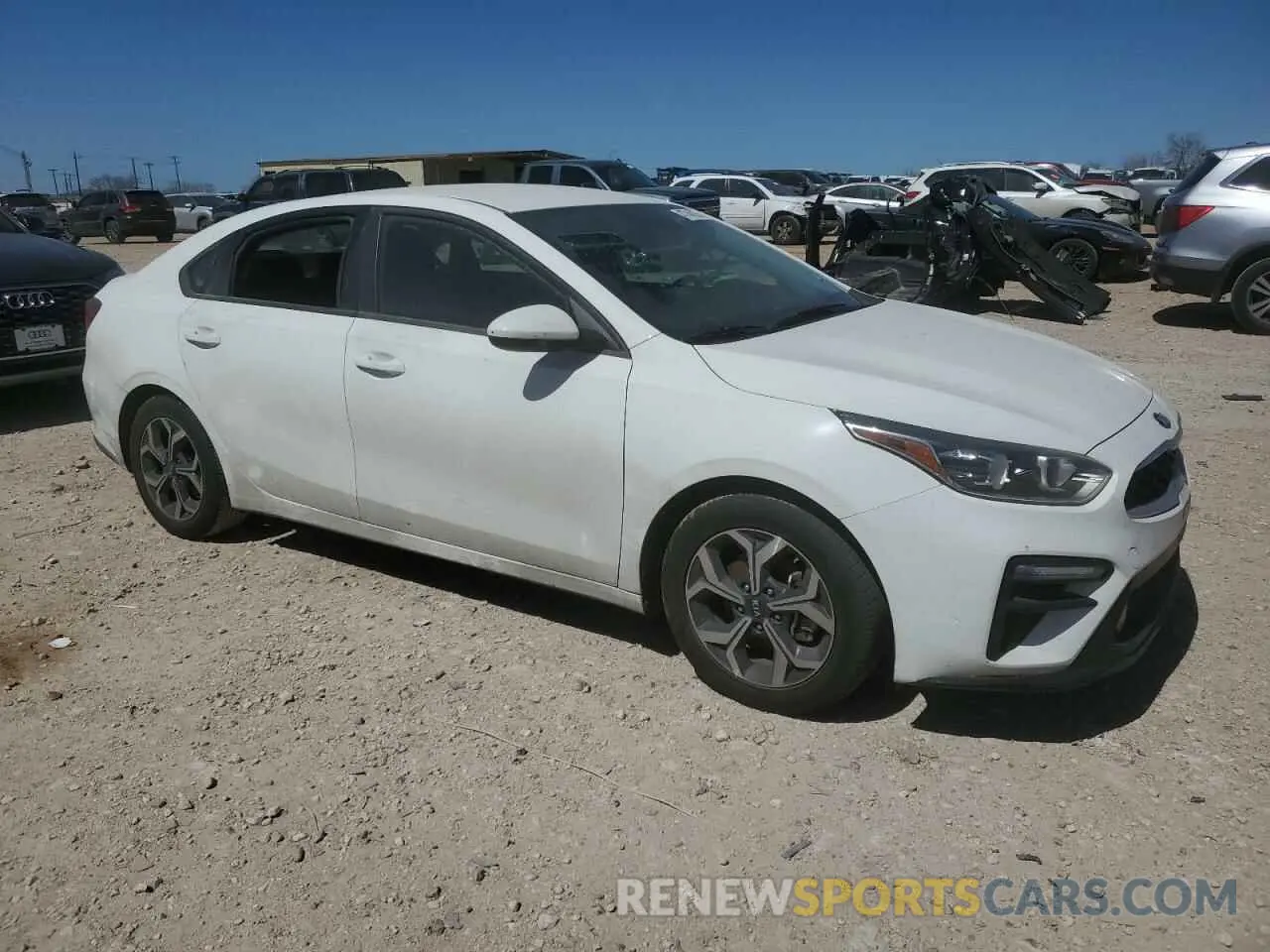 4 fotografías del automóvil dañado 3KPF24AD5ME314690 KIA FORTE 2021