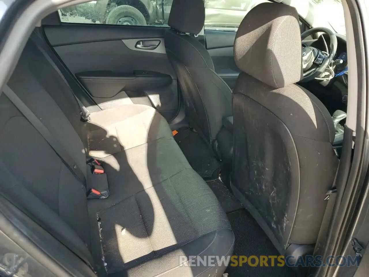 10 fotografías del automóvil dañado 3KPF24AD5ME320005 KIA FORTE 2021