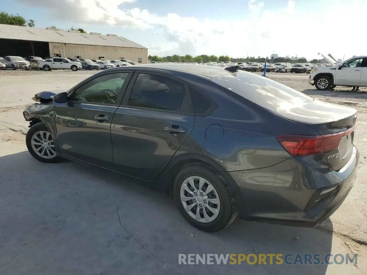 2 fotografías del automóvil dañado 3KPF24AD5ME320005 KIA FORTE 2021