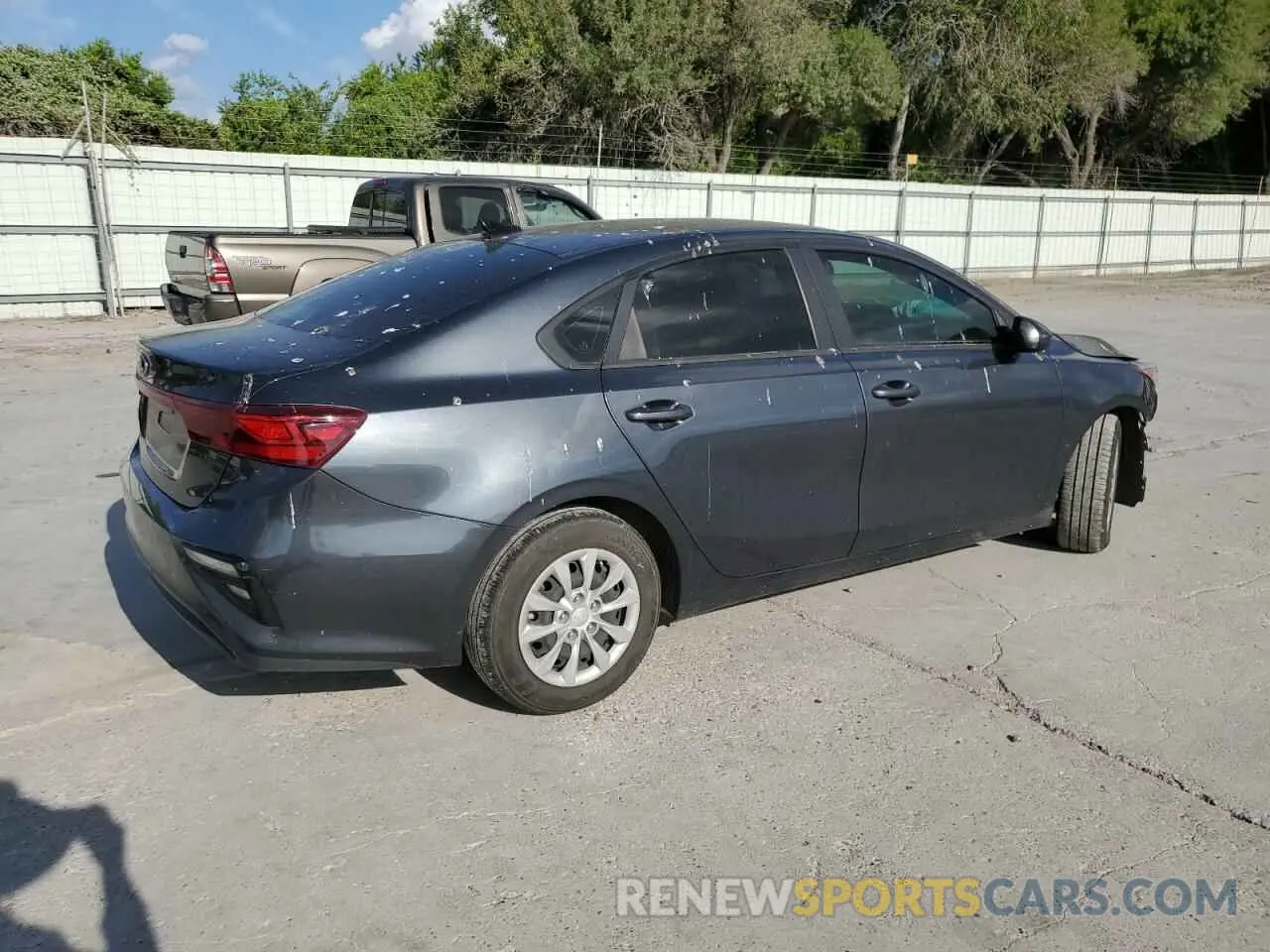 3 fotografías del automóvil dañado 3KPF24AD5ME320005 KIA FORTE 2021
