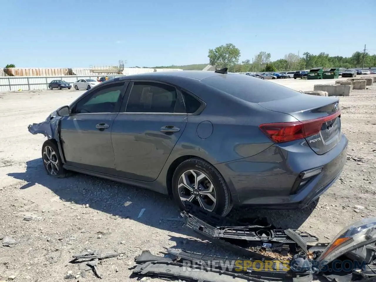 2 fotografías del automóvil dañado 3KPF24AD5ME348919 KIA FORTE 2021