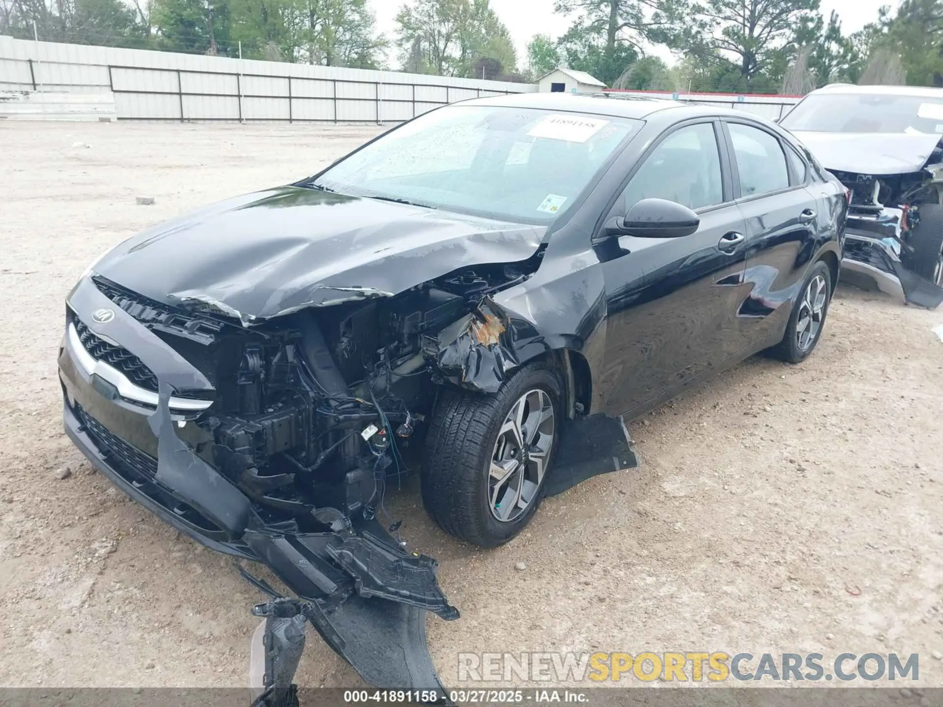 2 fotografías del automóvil dañado 3KPF24AD5ME402798 KIA FORTE 2021