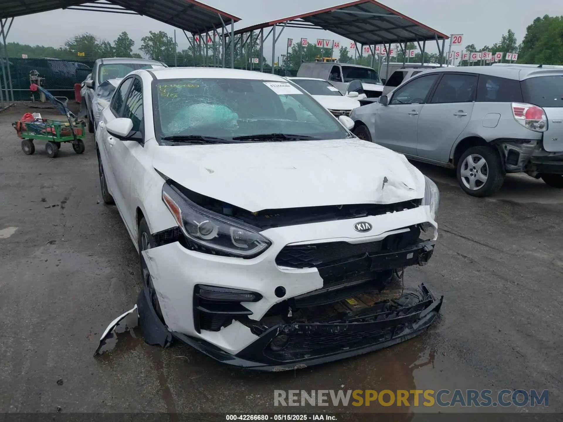 13 fotografías del automóvil dañado 3KPF24AD5ME405958 KIA FORTE 2021