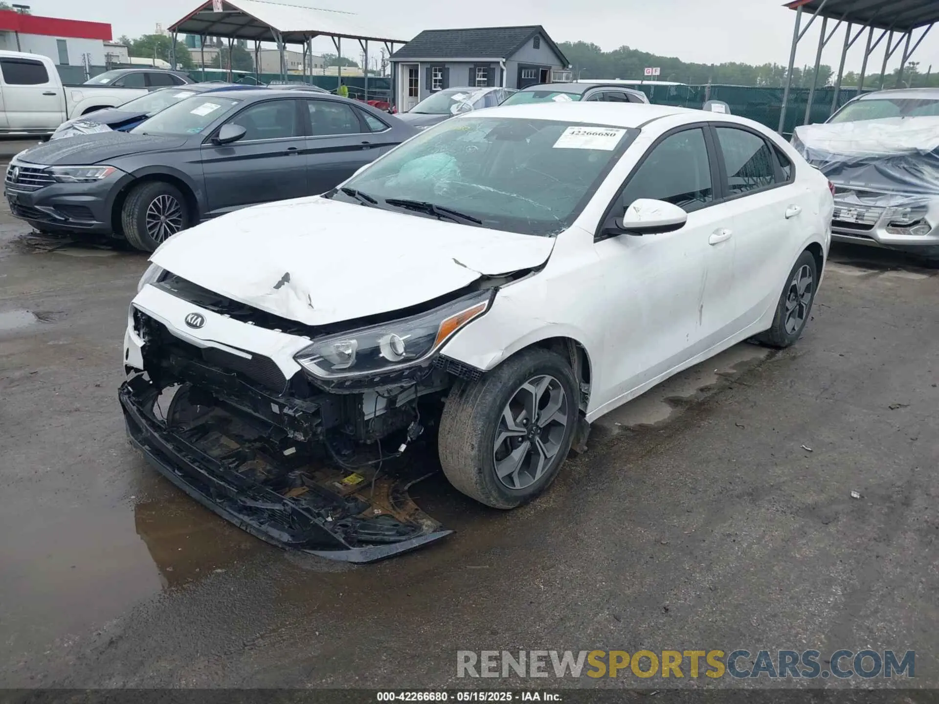2 fotografías del automóvil dañado 3KPF24AD5ME405958 KIA FORTE 2021