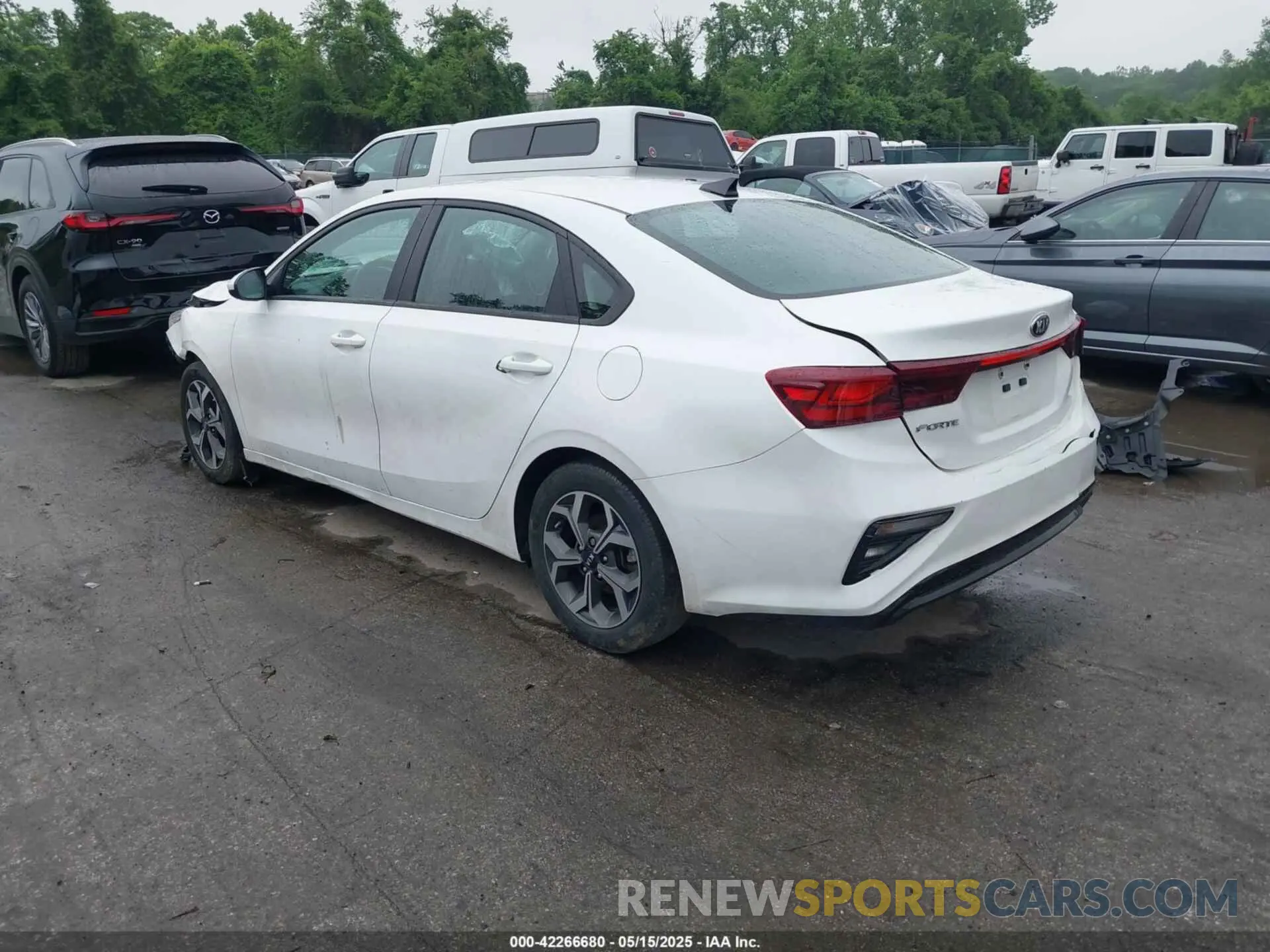 3 fotografías del automóvil dañado 3KPF24AD5ME405958 KIA FORTE 2021