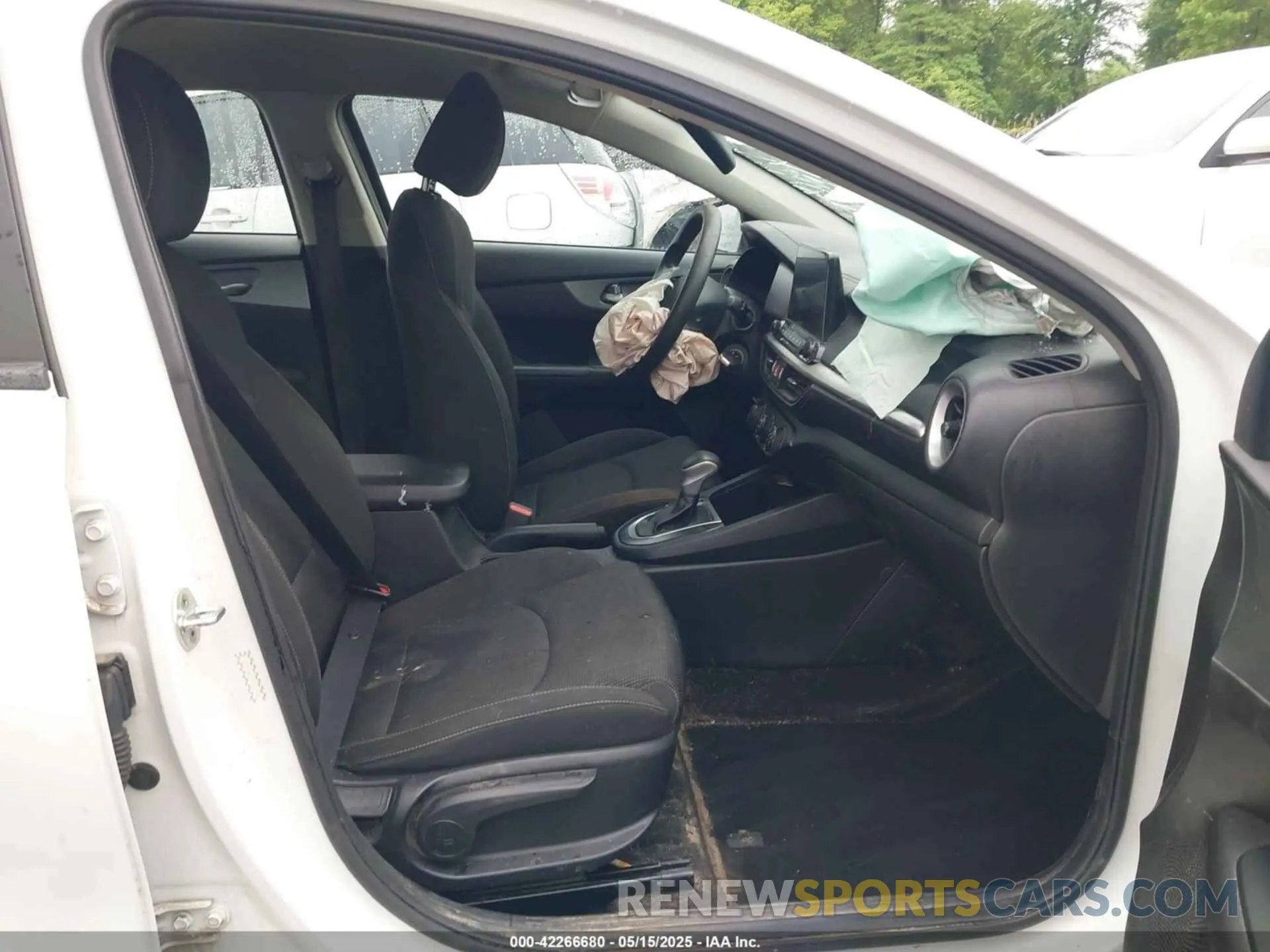 5 fotografías del automóvil dañado 3KPF24AD5ME405958 KIA FORTE 2021