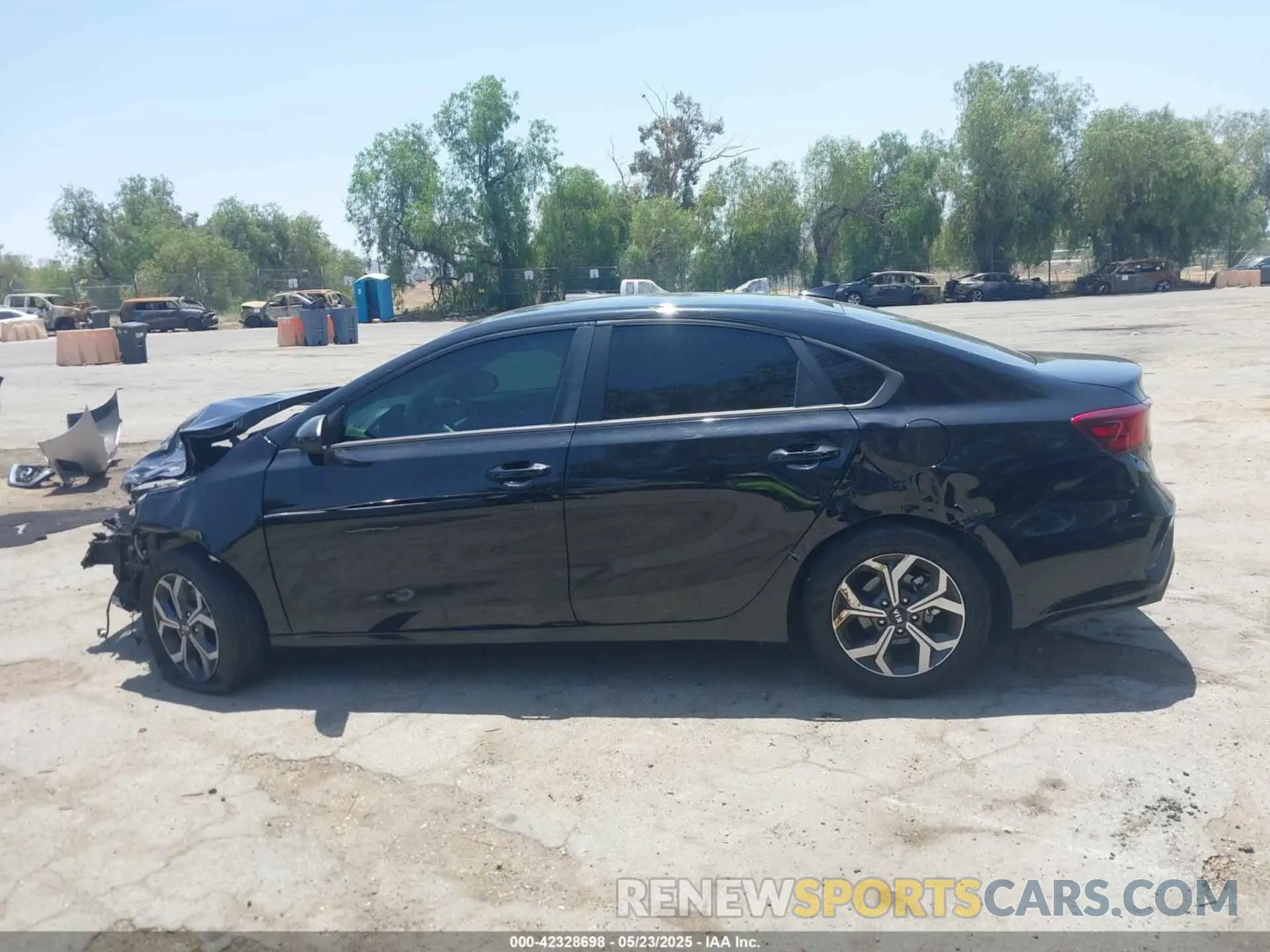15 fotografías del automóvil dañado 3KPF24AD5ME407015 KIA FORTE 2021