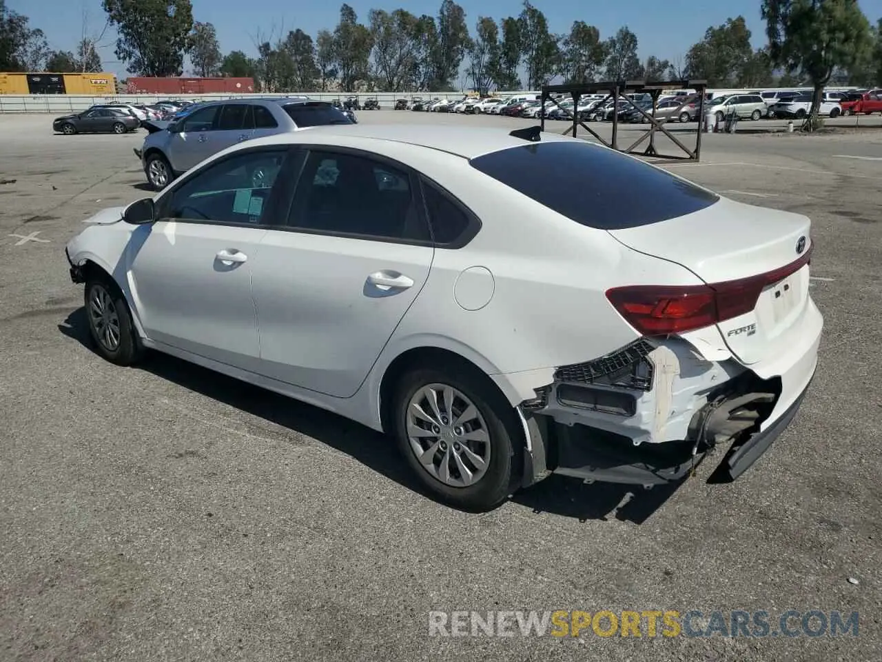 2 fotografías del automóvil dañado 3KPF24AD6ME285362 KIA FORTE 2021
