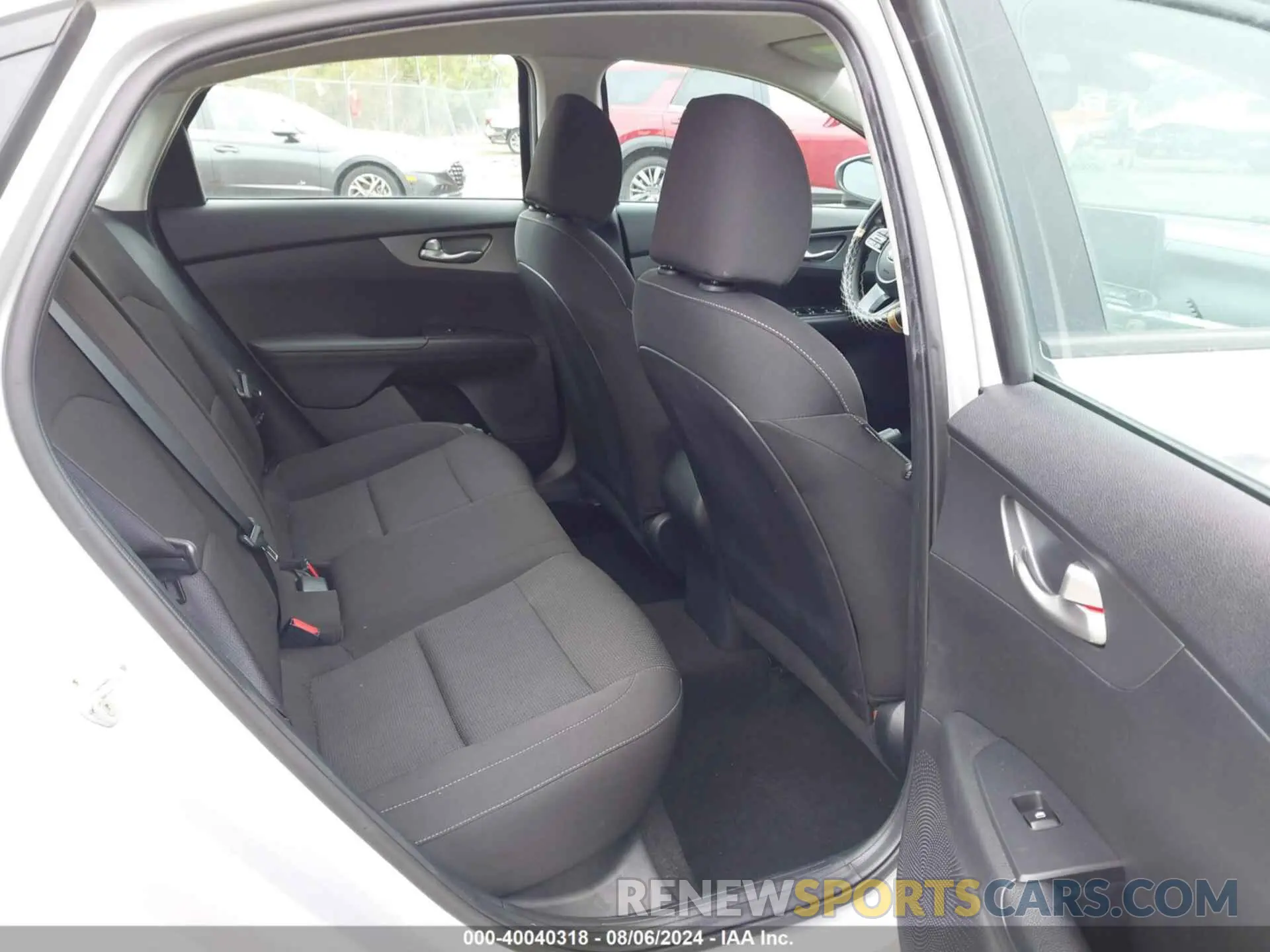 8 fotografías del automóvil dañado 3KPF24AD6ME286740 KIA FORTE 2021