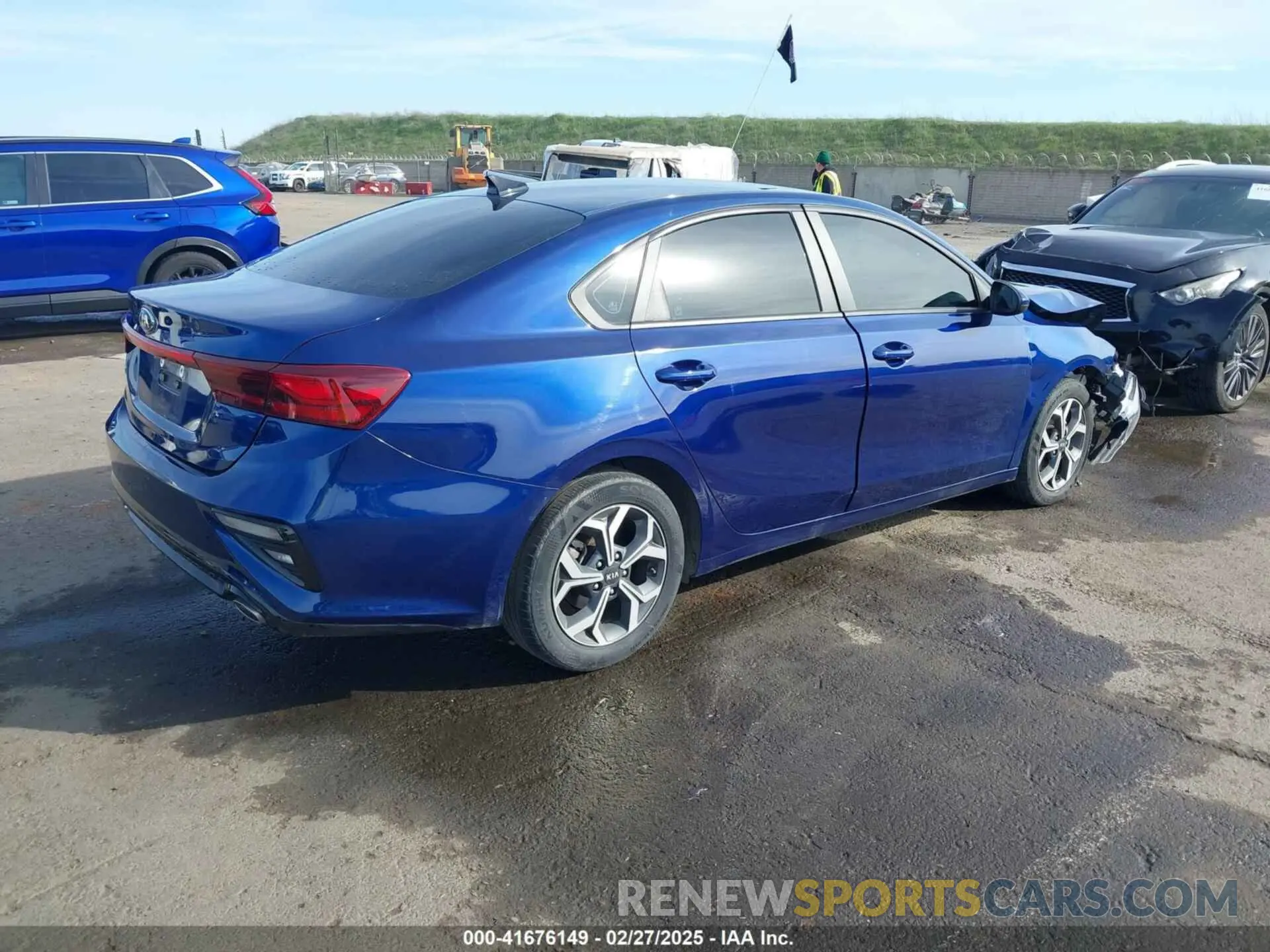 4 fotografías del automóvil dañado 3KPF24AD6ME290691 KIA FORTE 2021