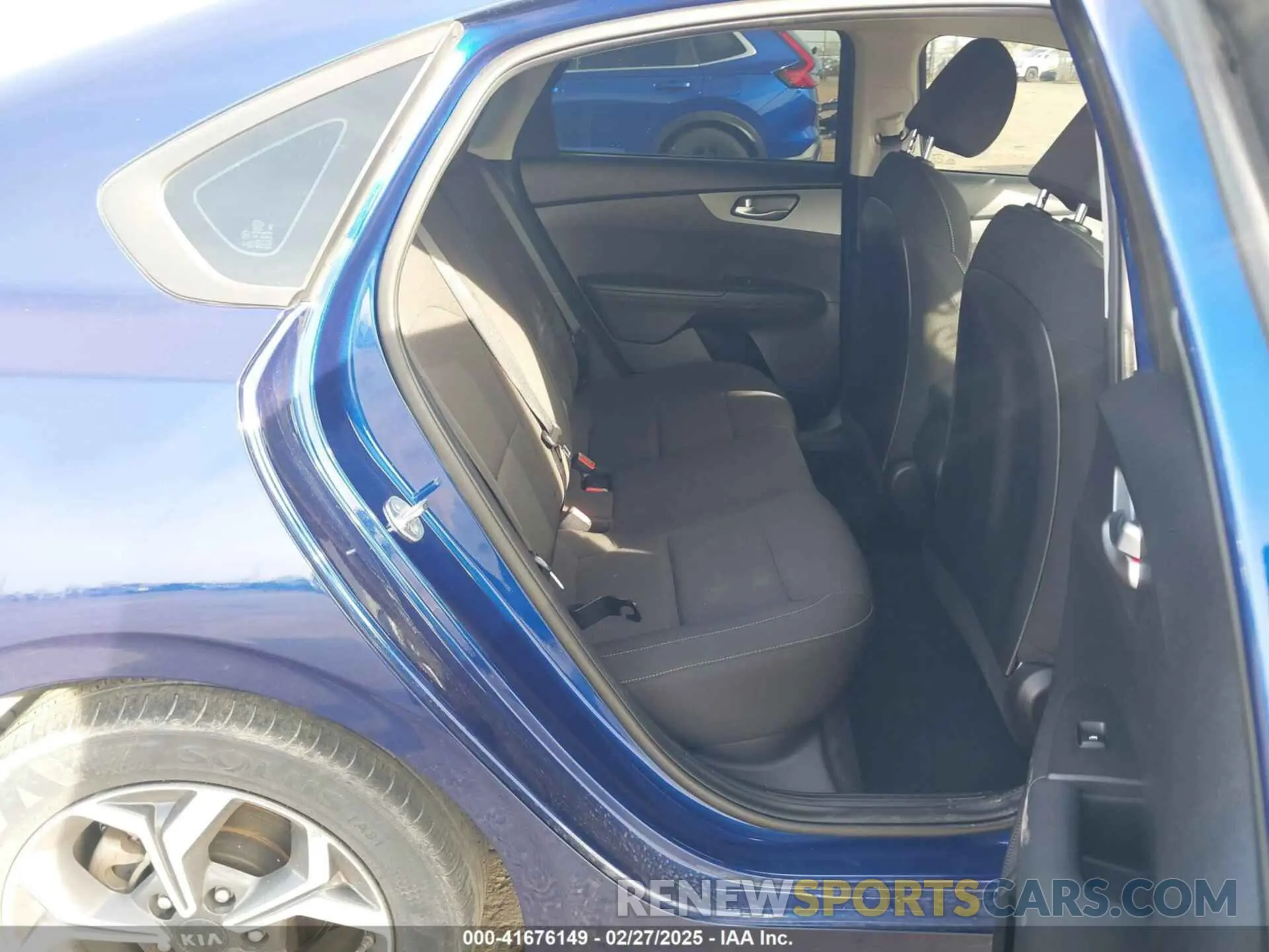 8 fotografías del automóvil dañado 3KPF24AD6ME290691 KIA FORTE 2021
