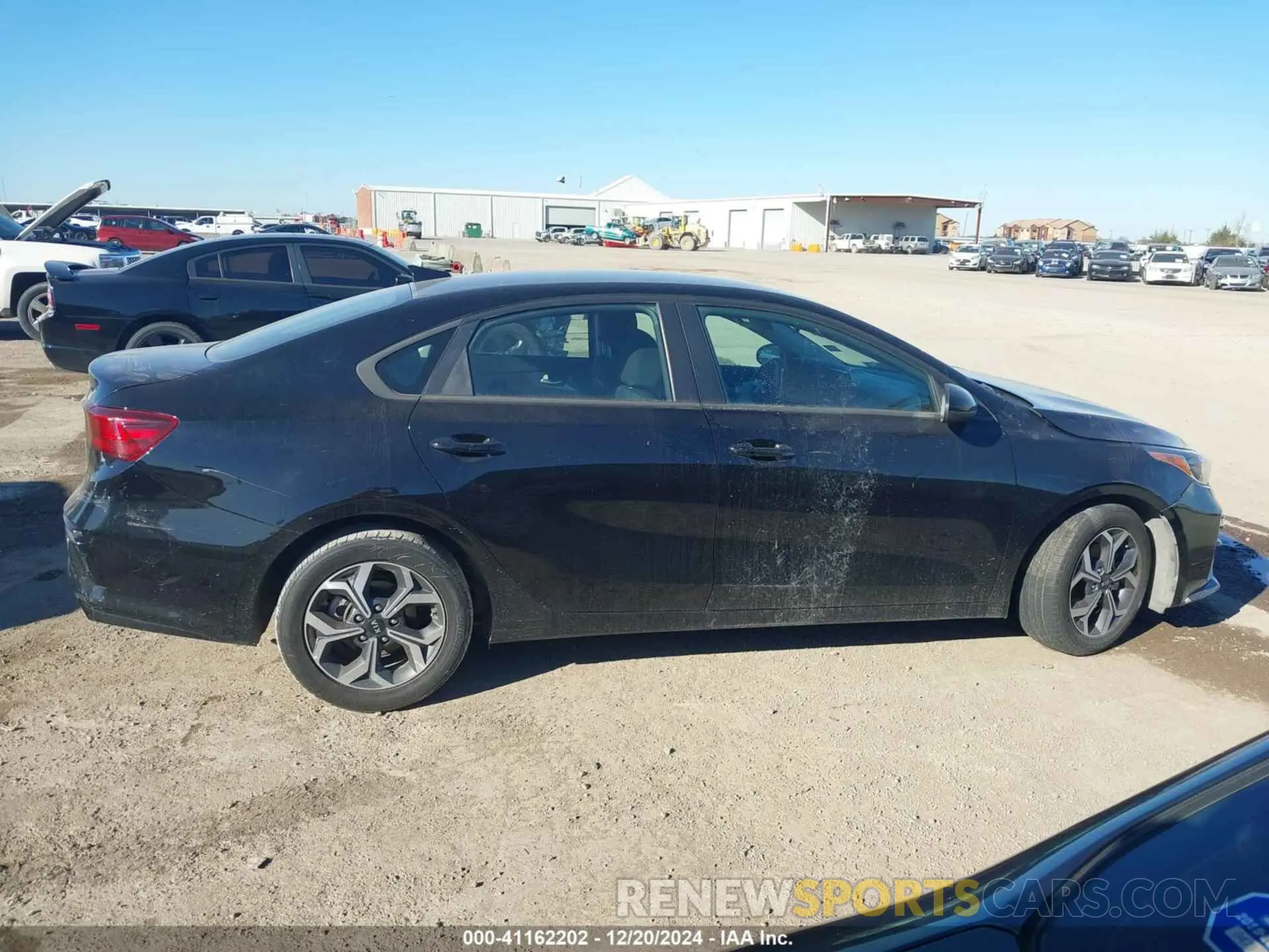 12 fotografías del automóvil dañado 3KPF24AD6ME308462 KIA FORTE 2021