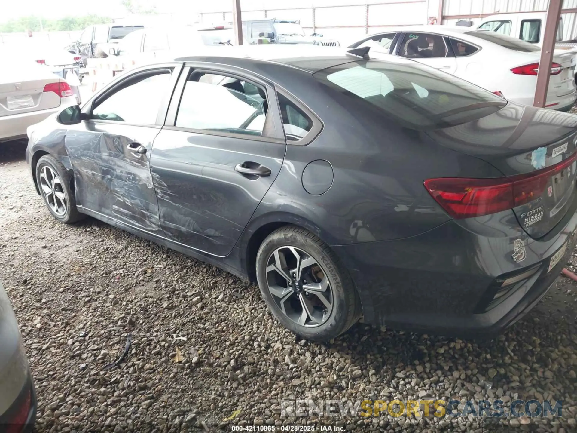 3 fotografías del automóvil dañado 3KPF24AD6ME323317 KIA FORTE 2021