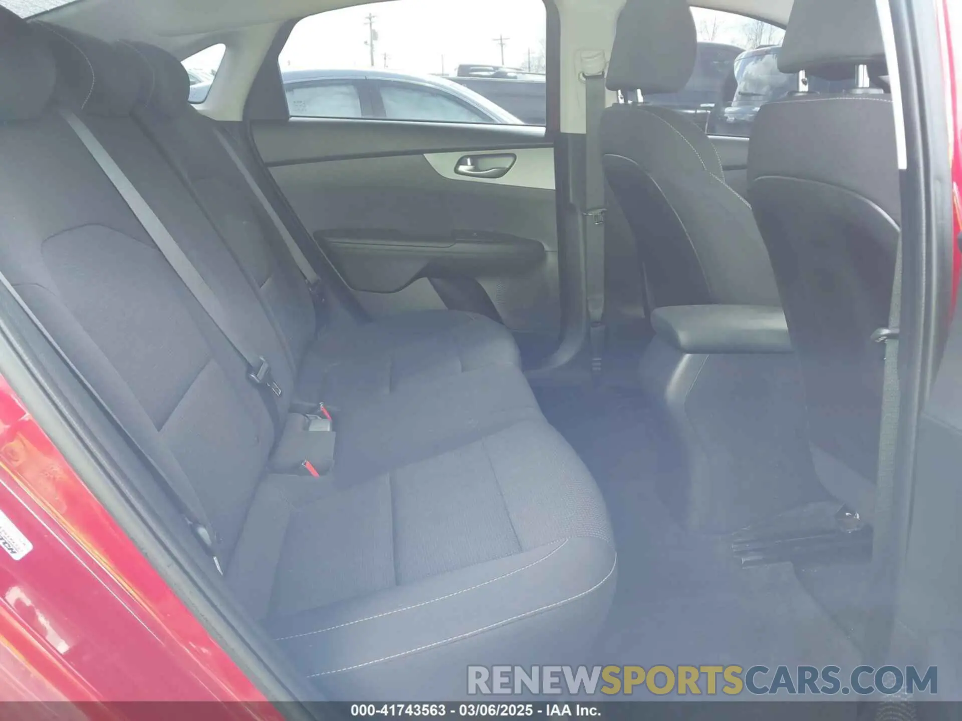 8 fotografías del automóvil dañado 3KPF24AD6ME324595 KIA FORTE 2021
