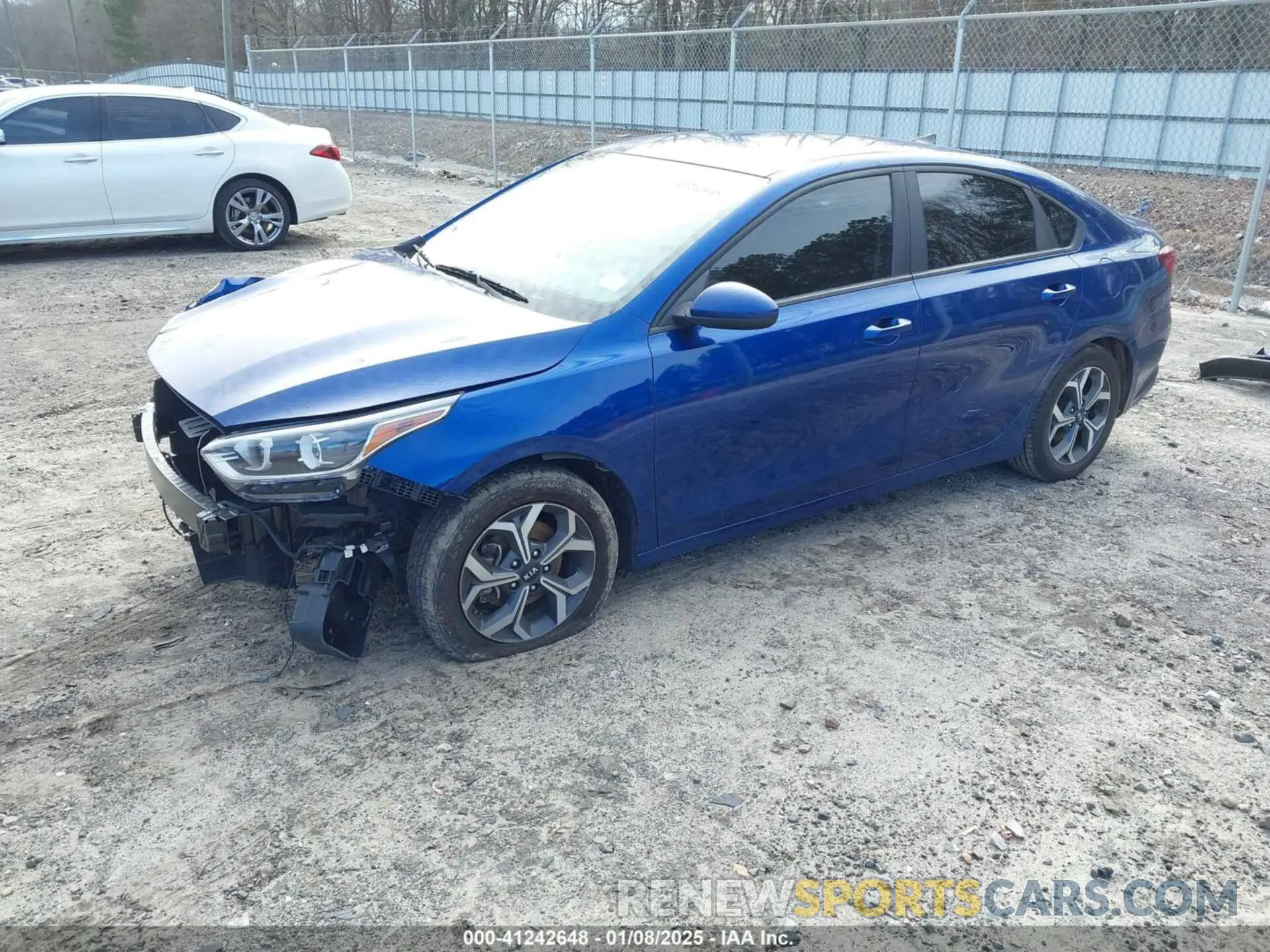 2 fotografías del automóvil dañado 3KPF24AD6ME324757 KIA FORTE 2021