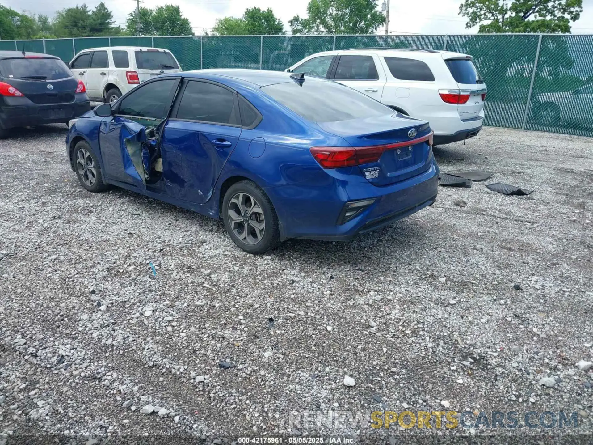 3 fotografías del automóvil dañado 3KPF24AD6ME345740 KIA FORTE 2021